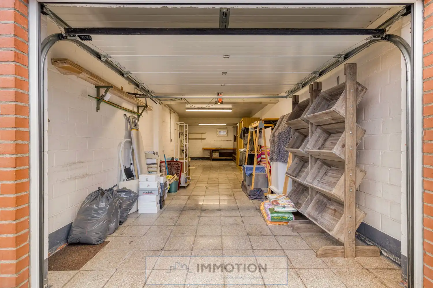 Ruim duplexappartement met dubbele garage in Kortrijk foto 18