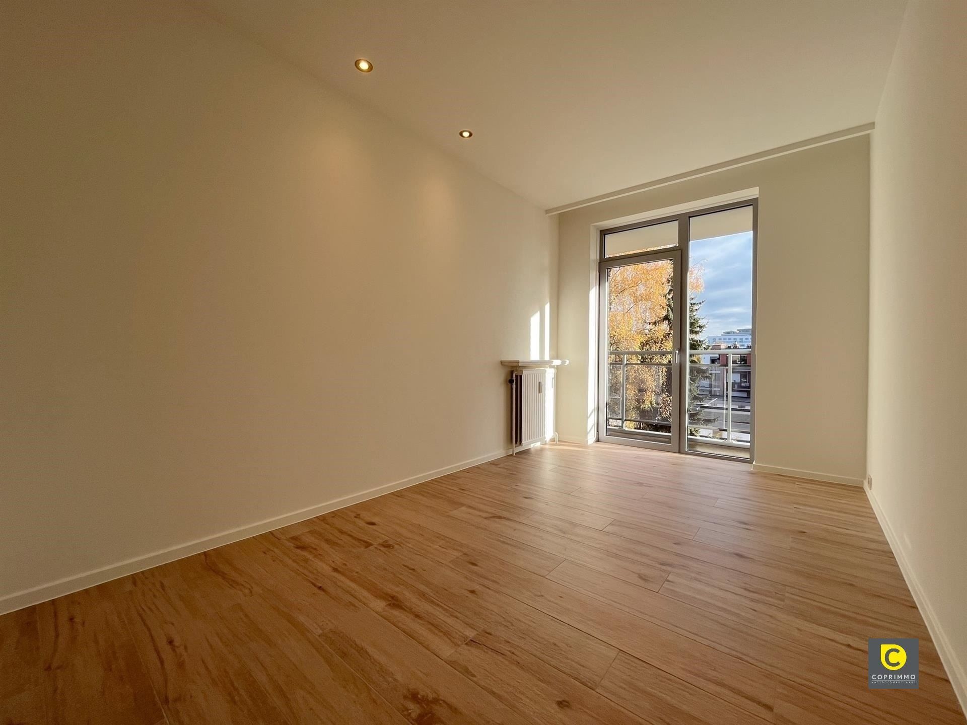 Ruim hoekapp met 3 slpk, 2 bdk en 2 terrassen foto 6