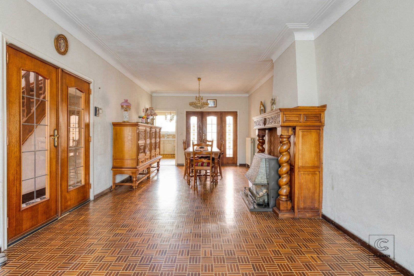 Charmante te renoveren woning van 119m² met 2 slaapkamers te Deurne! foto 3