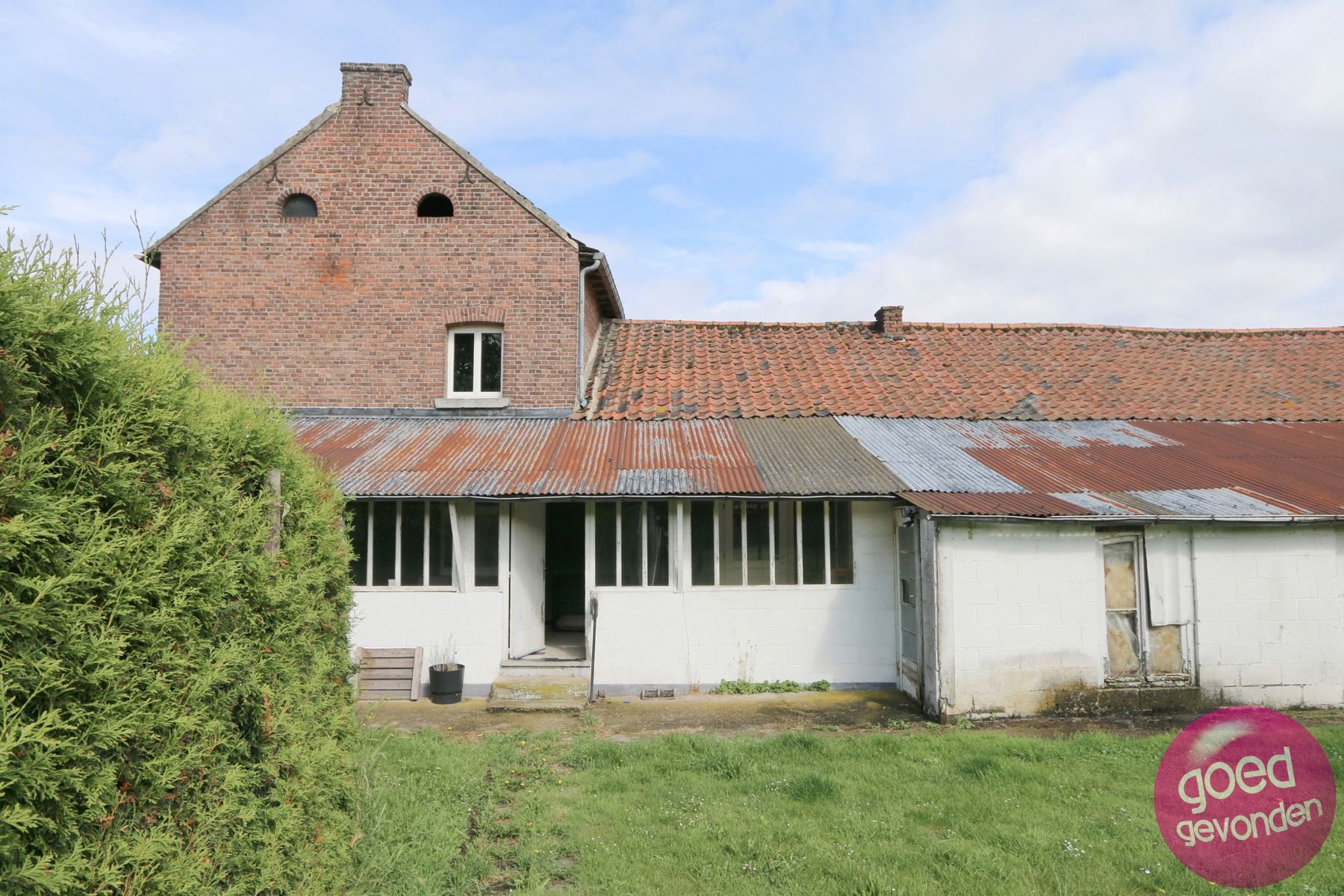 AUTHENTIEKE HOEVE MET WOONST EN GROND - PRACHTIGE LIGGING foto 30