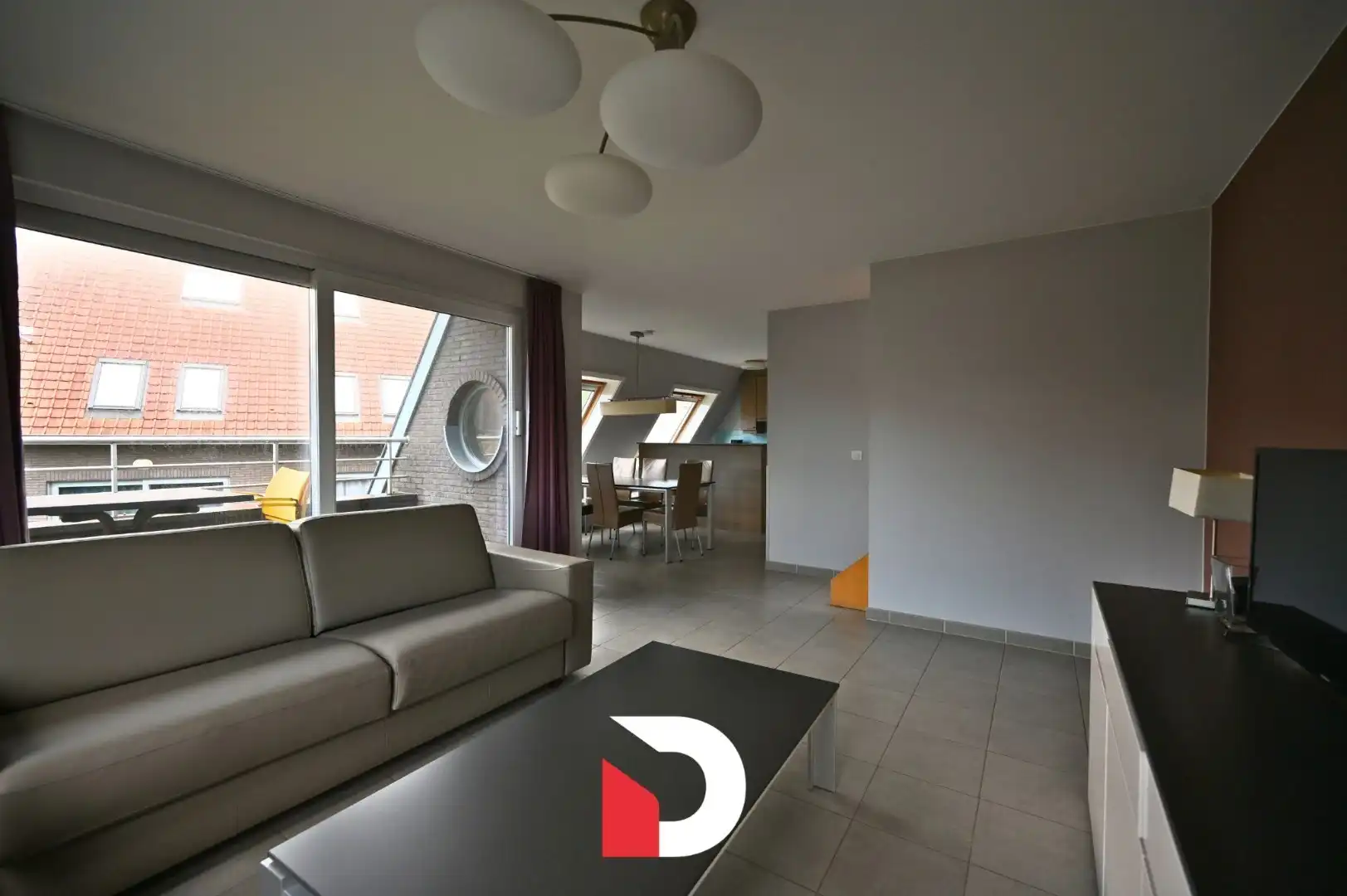 Duplexappartement met twee slaapkamers op wandelafstand van het strand foto {{pictureIndex}}