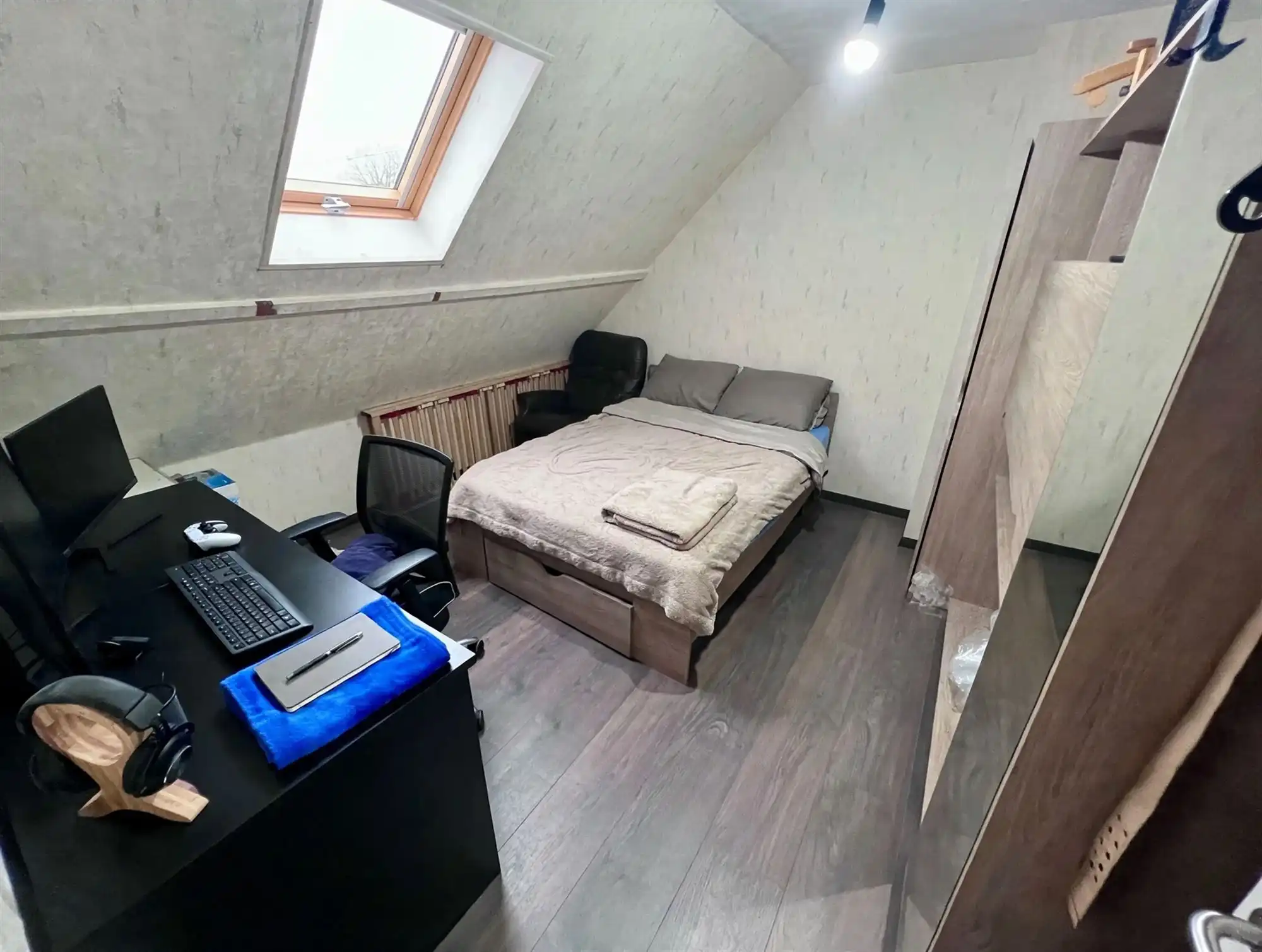 Huis met 5 slpks, 2 badk, dubbele oprit en tuin op 250 m² foto 22