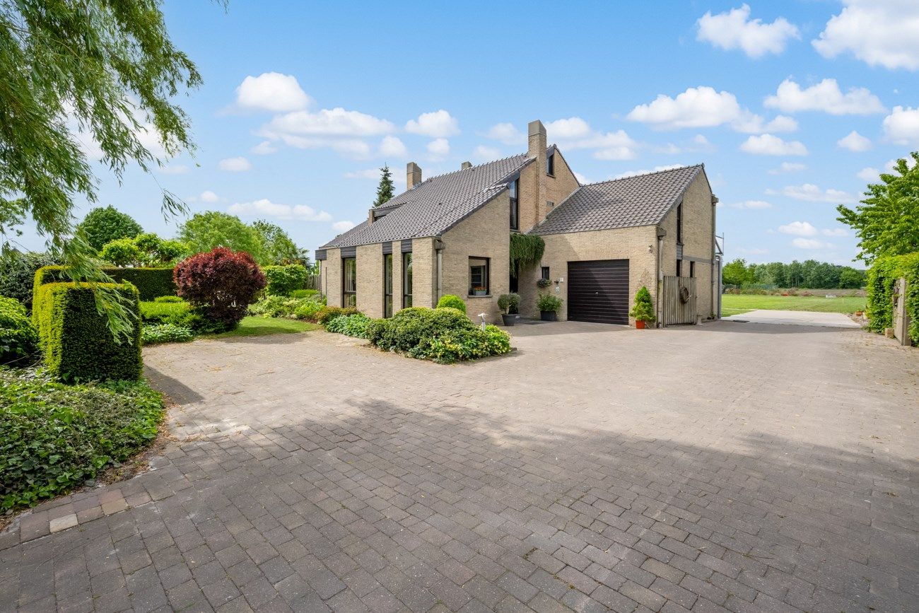 Ruime woning met opslag op TOP-ligging te Lochristi foto 2