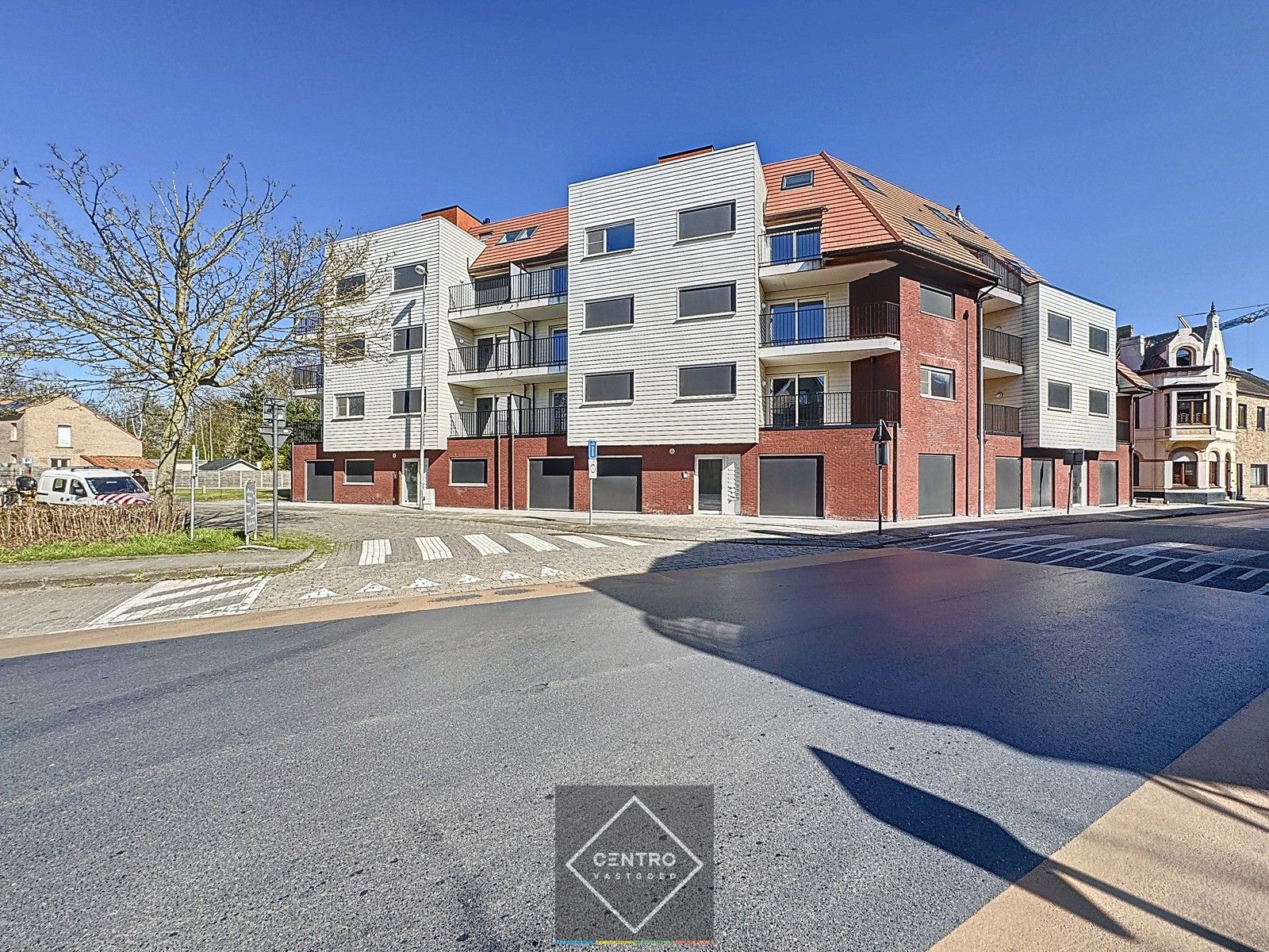 INVESTERING met 22 appartementen + aanpalend perceel projectgrond! foto {{pictureIndex}}