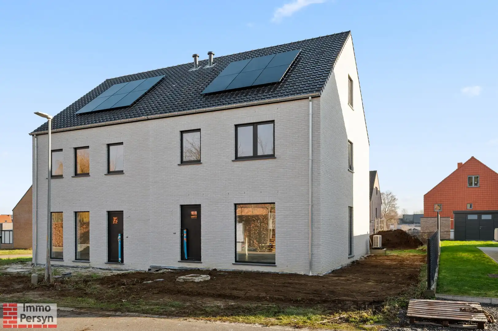 Charmante en energiezuinige nieuwbouwwoning (HOB) met tuin in het hart van Zichem foto {{pictureIndex}}