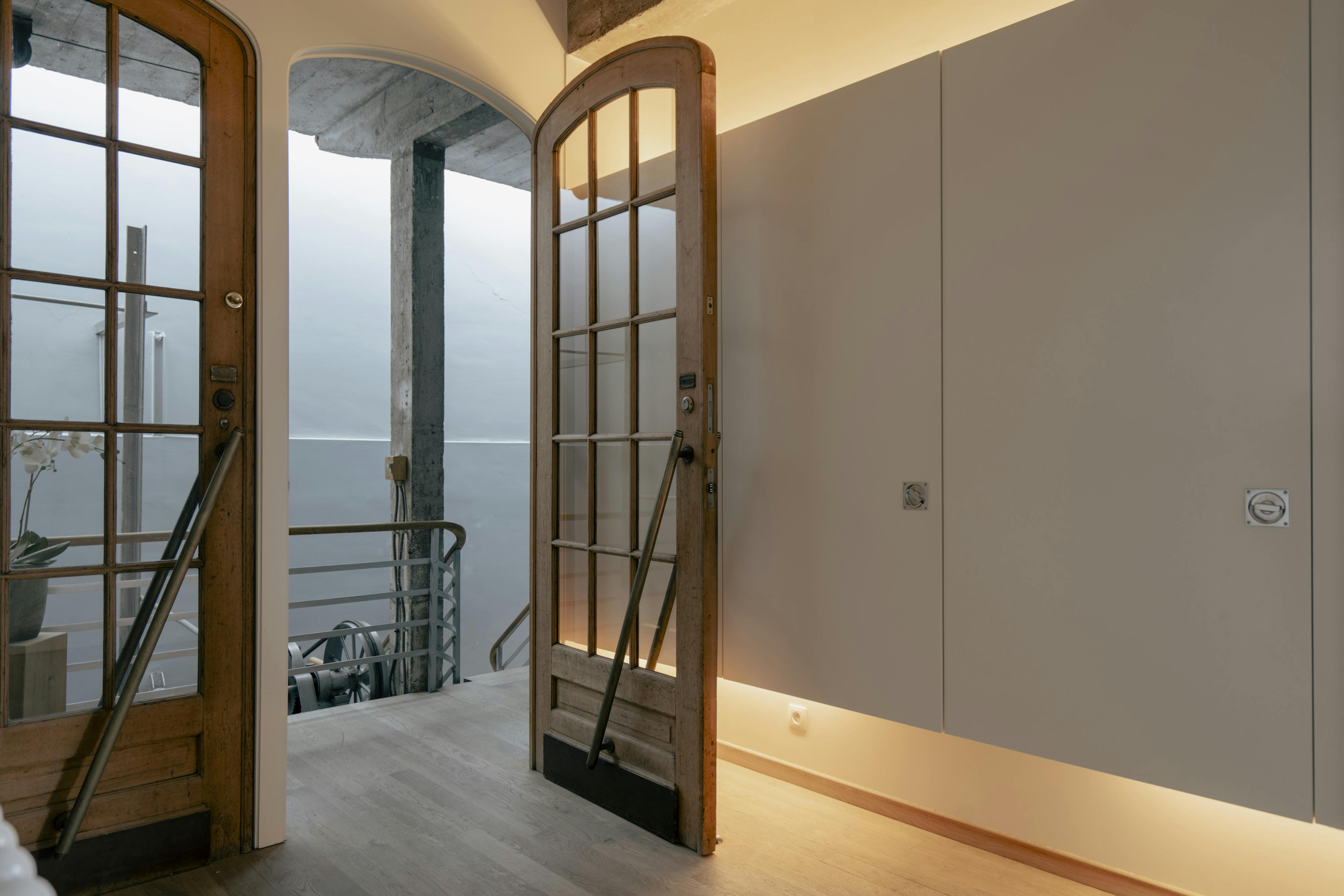 Exclusieve loftwoning met zwembad en loods te koop in Lauwe foto 12