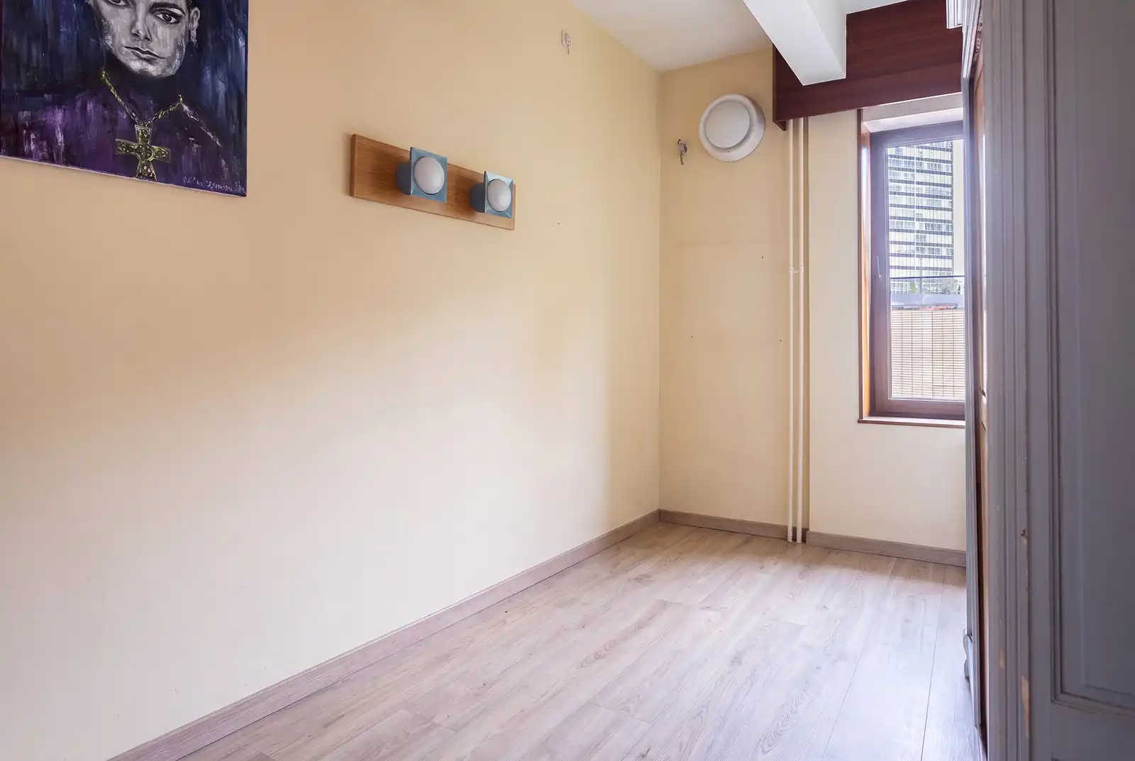 Uniek hoekappartement met 2 slaapkamers en authentieke jaren-60-elementen foto 20