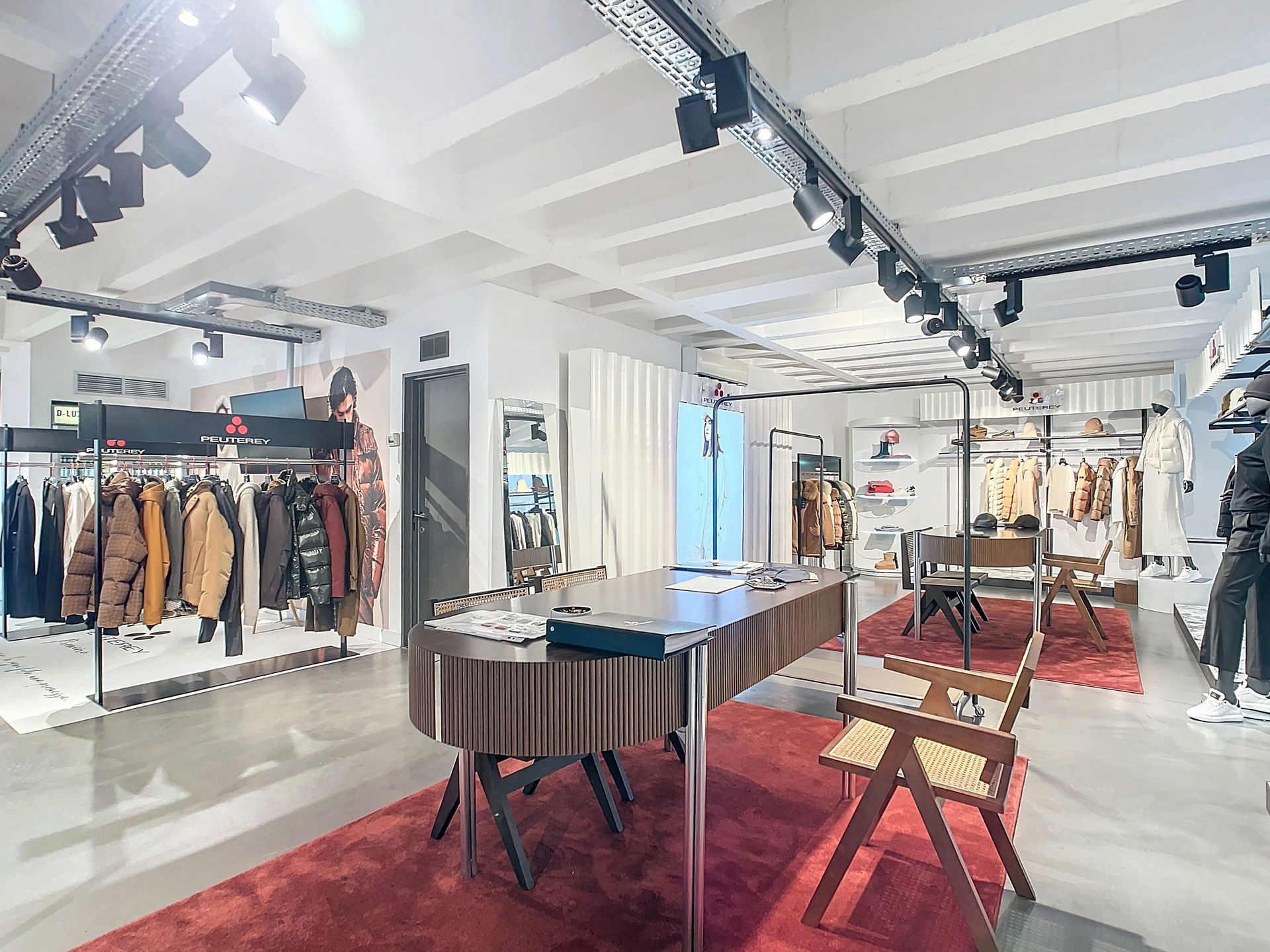 TE KOOP Kantoorruimte in Prestigieuze Tavernier Building foto 8