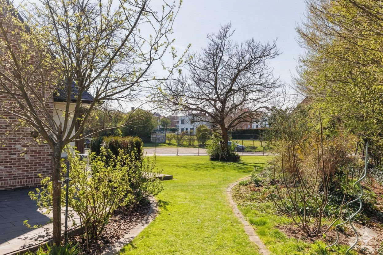 RUSTIG GELEGEN RUIME VILLA MET 5 SLK OP RIANT PERCEEL VAN 18A61CA IN STADSRAND TONGEREN. foto 51