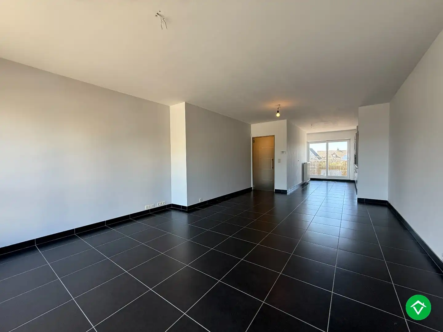 Duplexappartement met twee slaapkamers, zonneterras en parking te Moorslede  foto 4