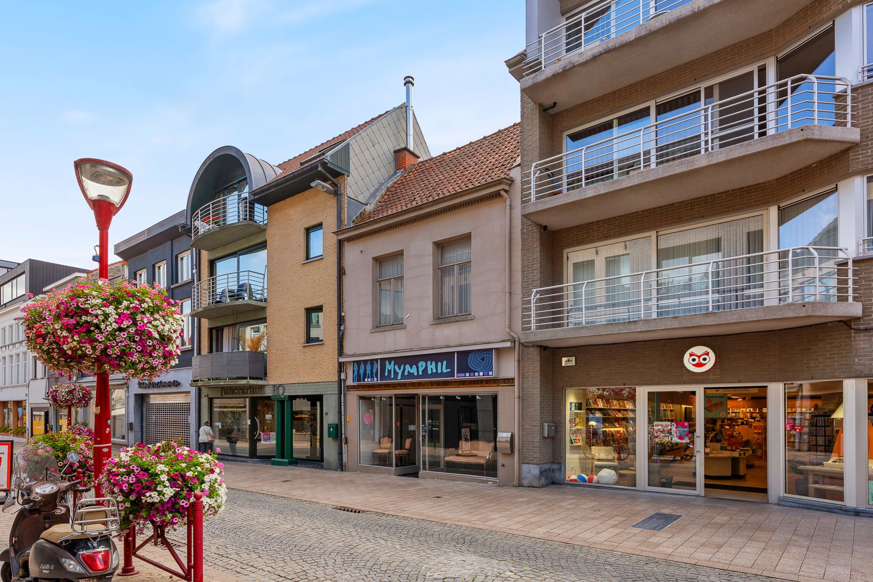 Ruime stadswoning met tuin-garage-commerciële mogelijkheden foto 2