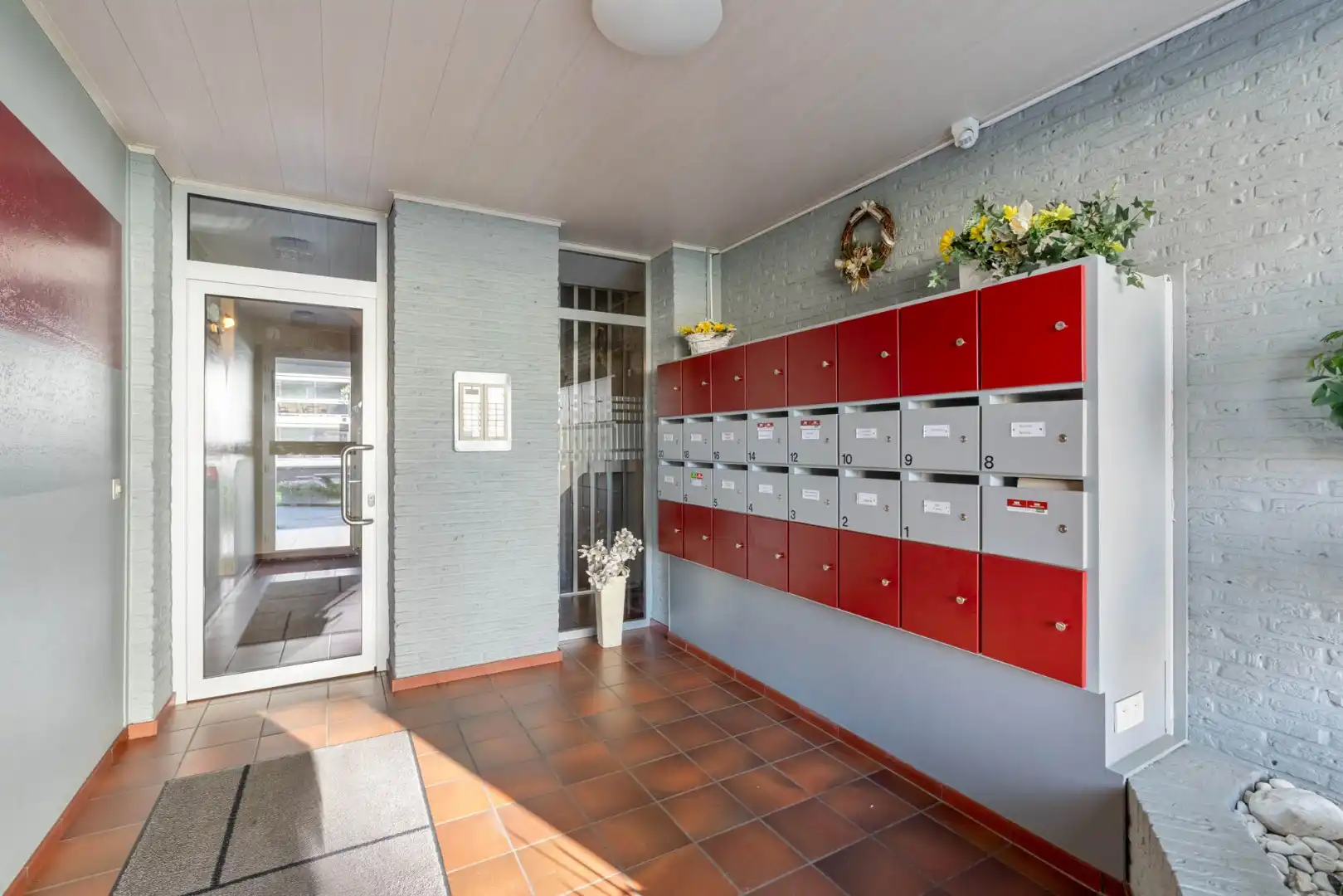 Functioneel investeringsappartement voorzien van 3 slaapkamers, een terras, autostandplaats en kelderberging!  foto 5