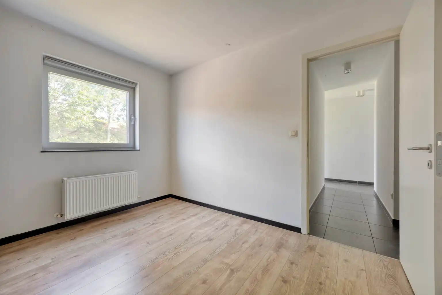 RECENT APPARTEMENT MET BERGING EN PARKEERPLAATS foto 17