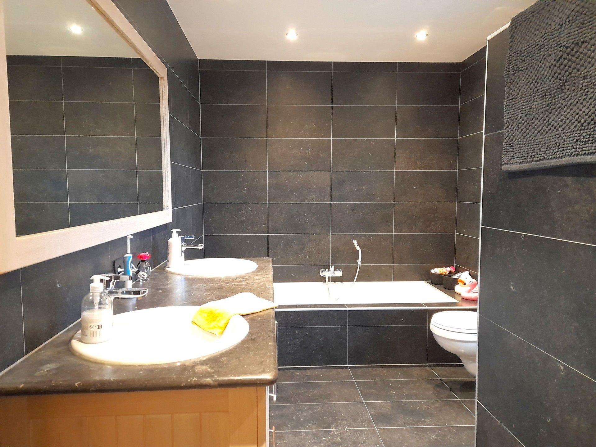 Rustig gelegen stijlvolle woning met 4 slaapkamers foto 26