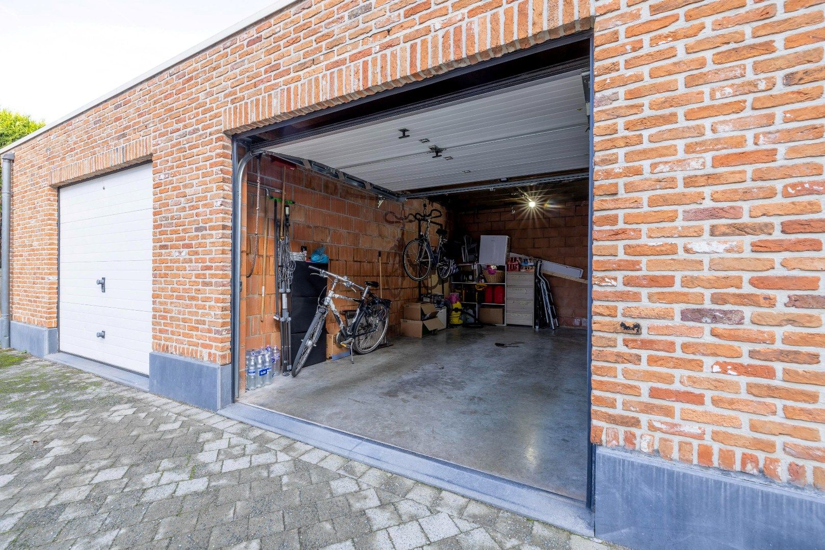 Instapklaar 2 slk app met balkon én inclusief garage foto 15