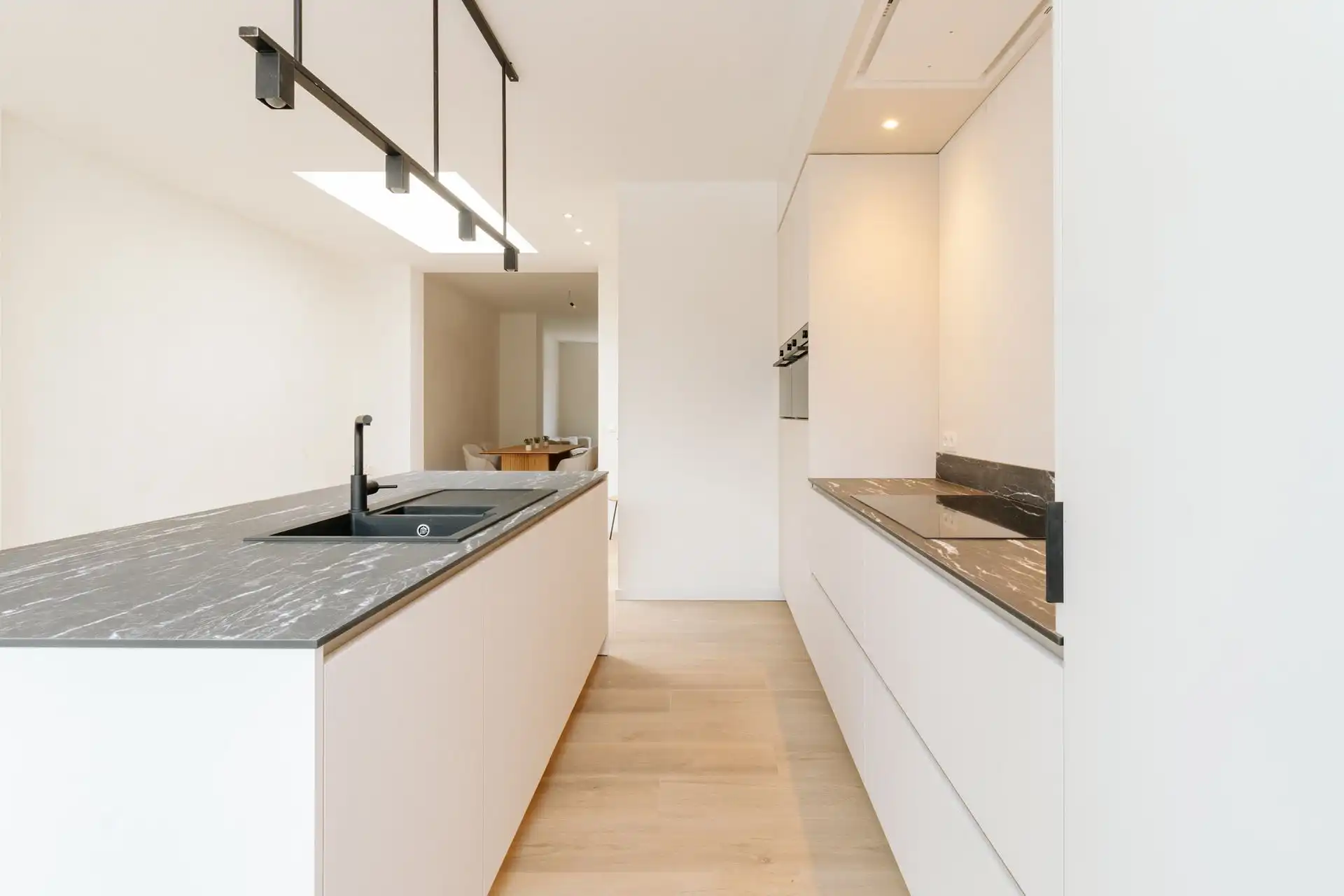 Prachtig gerenoveerde woning met 3 slaapkamers en tuin foto 8