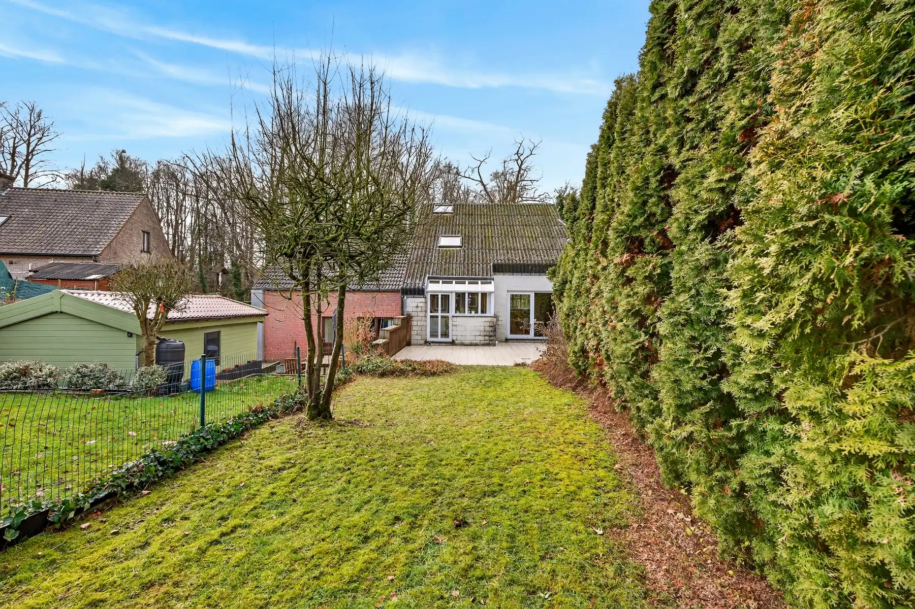 Ruime bel-étage met 4 slaapkamers en groen uitzicht foto 16