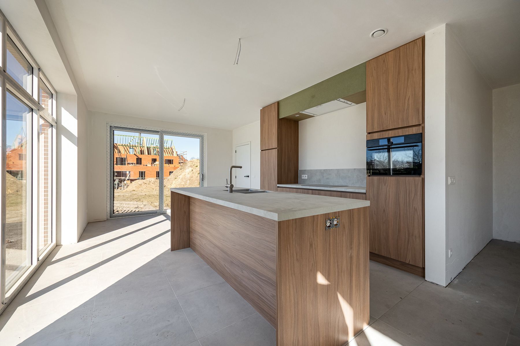 BEN-WONING MET 4 SLAAPKAMERS OP EEN PERCEEL VAN CA 362 M². foto 5