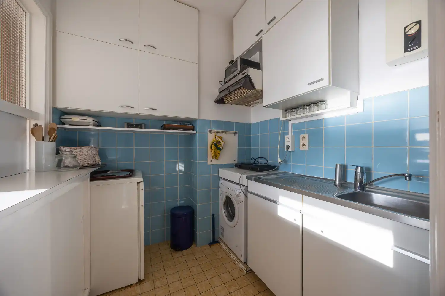 Instapklare studio met zuidgericht terras op topligging vlakbij de Zeedijk! foto 12