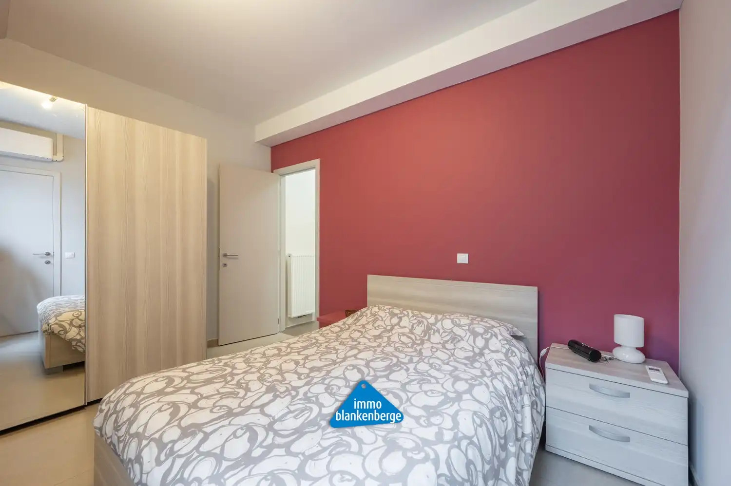 Uniek dakappartement met 3 slaapkamers en 2 badkamers. foto 14