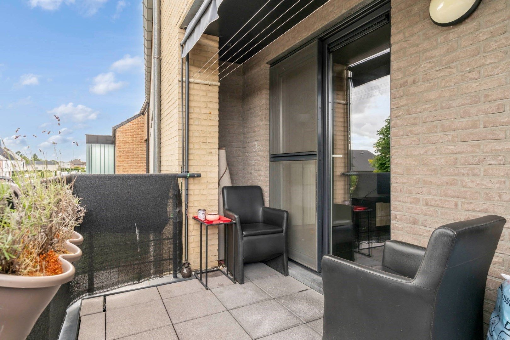 - IN OPTIE - Ruim en degelijk duplexappartement met drie slaapkamers, terras en autostandplaats in de dorpskern van Beverst foto 14