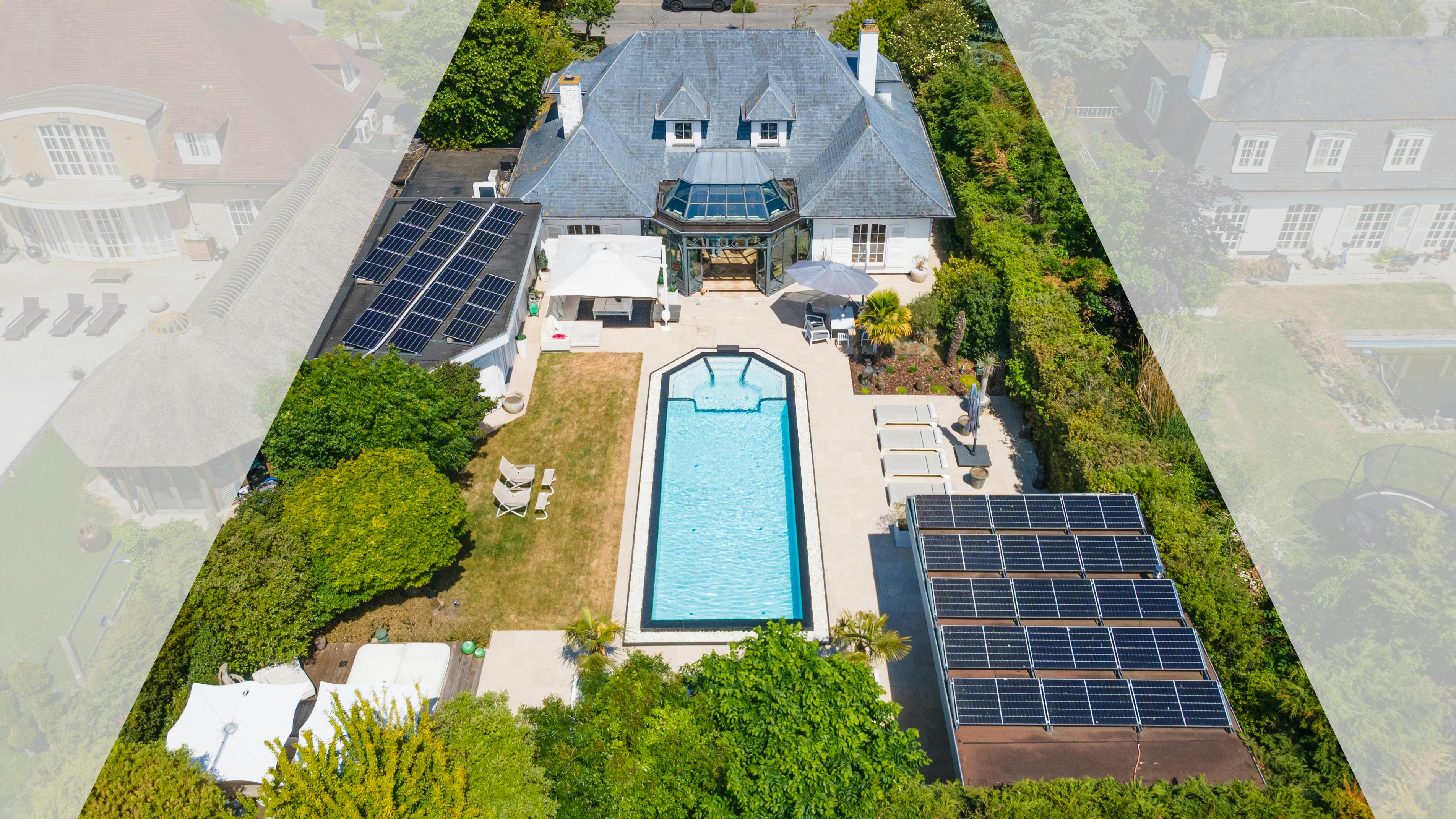 Magnifieke villa met zwembad langs de Spalaan te Oostende foto 30