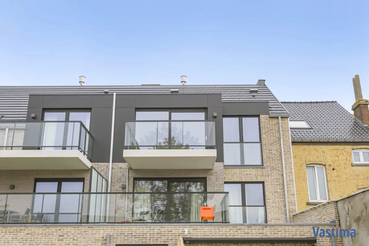 Recent appartement met 2 slaapkamers, terras, lift en garage foto 21