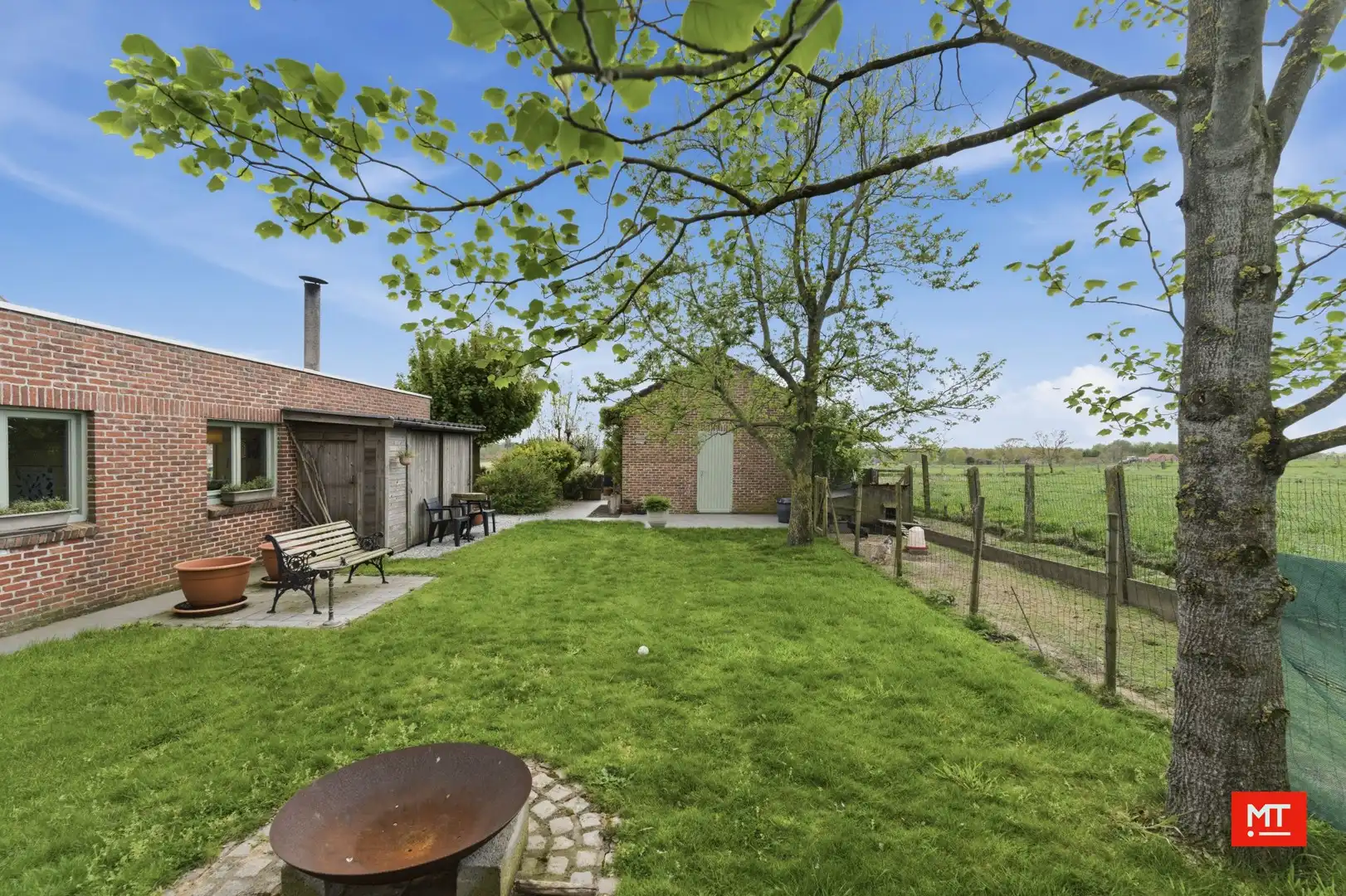 Charmante halfopen woning op een landelijke locatie in Gullegem foto 23