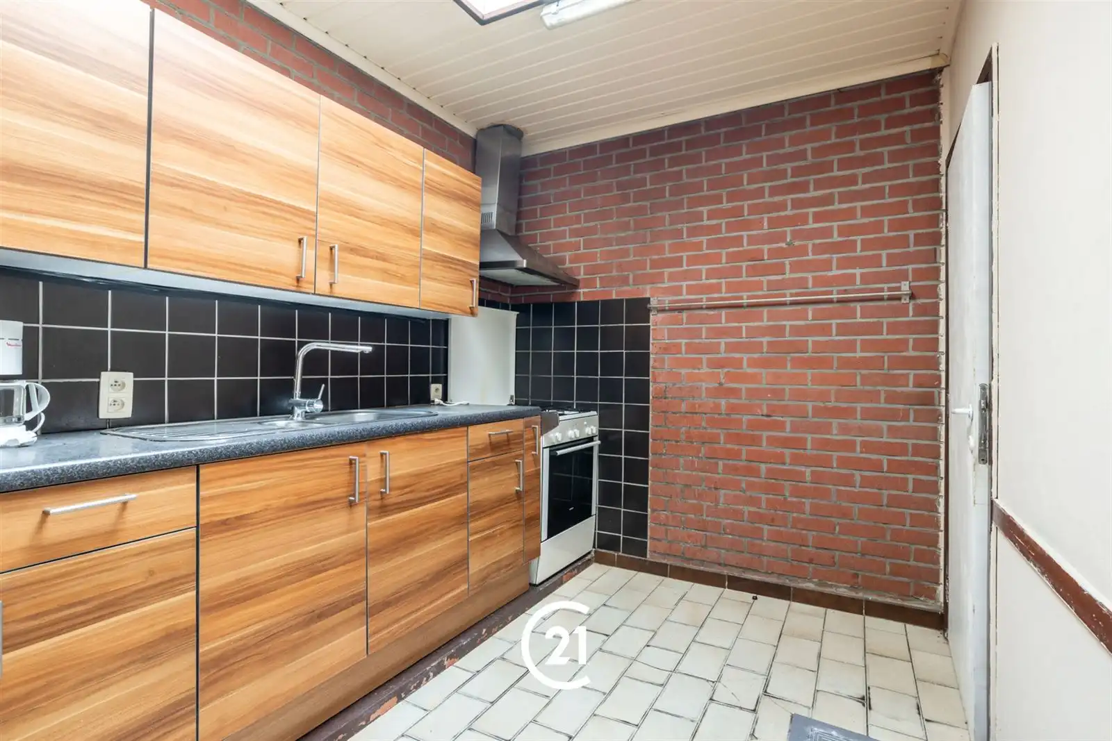 Gezinswoning met 4 slaapkamers nabij station Gent-Dampoort! foto 5