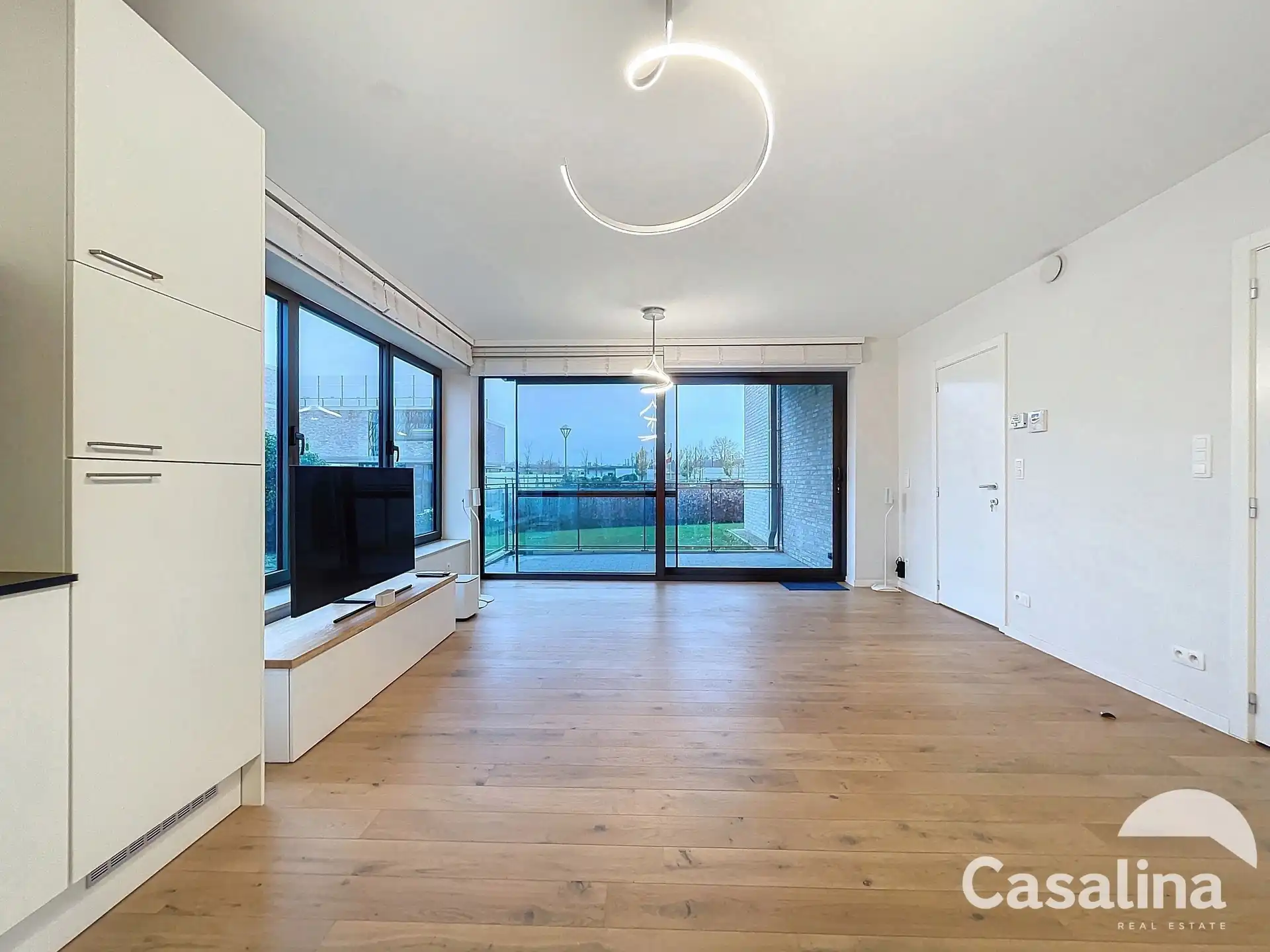 Twee slaapkamer appartement op gelijksvloers met ruim terras foto 4