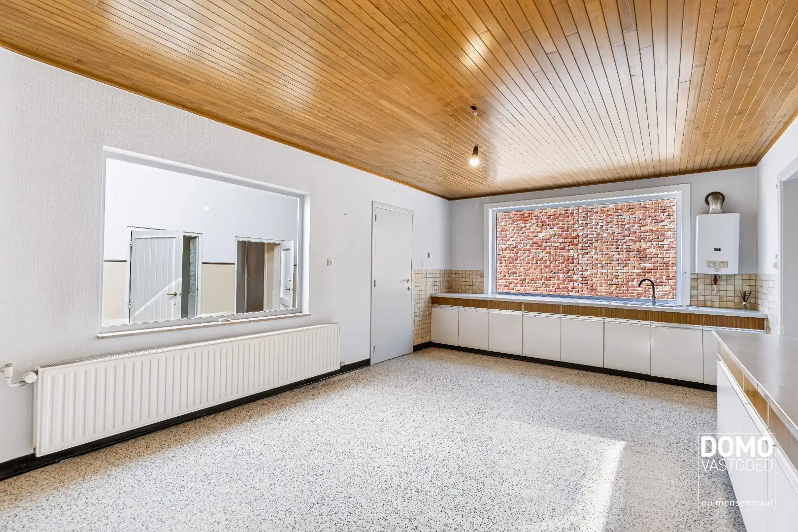 Zeer goed onderhouden woning op 9 are met potentieel foto 6