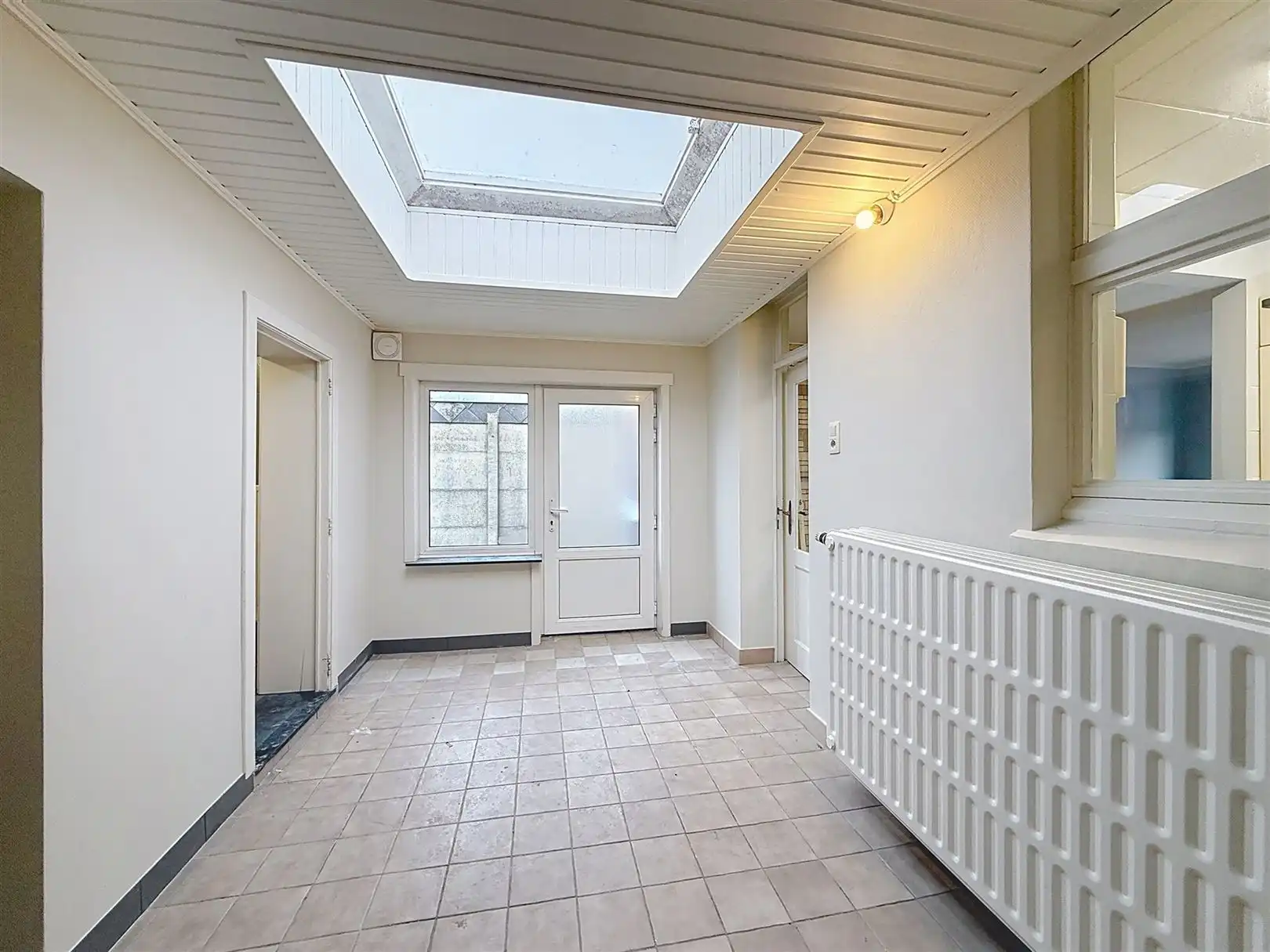 Halfopen bebouwing met 2 slpks, terras, garage foto 13