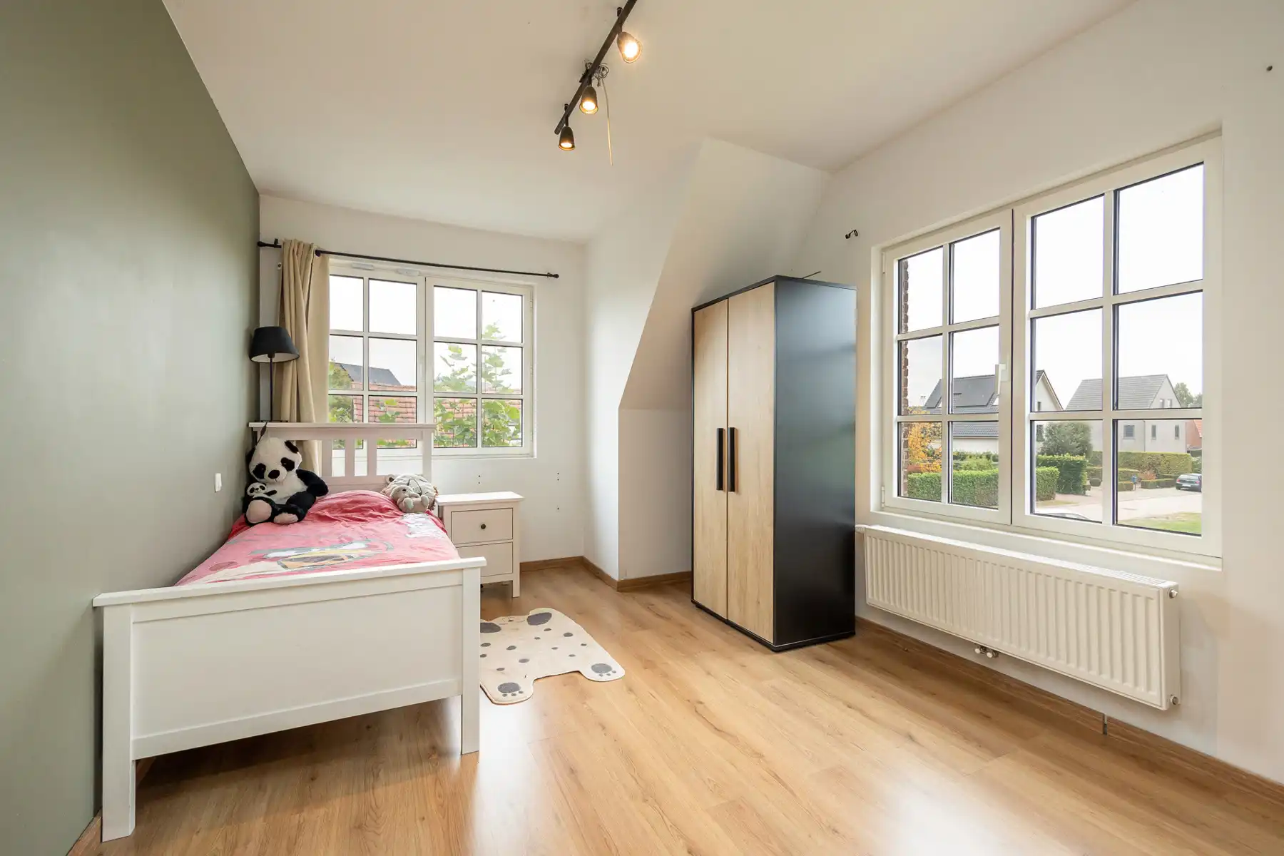 Karaktervolle gerenoveerde woning op een perceel van ca 780 m². foto 15