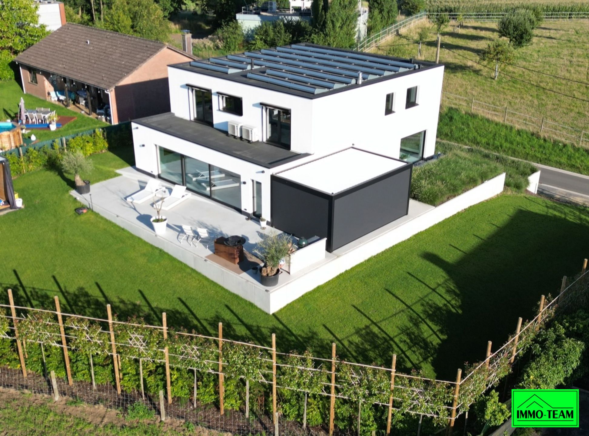 Strakke architectuur,  instapklaar wonen op topniveau foto 34