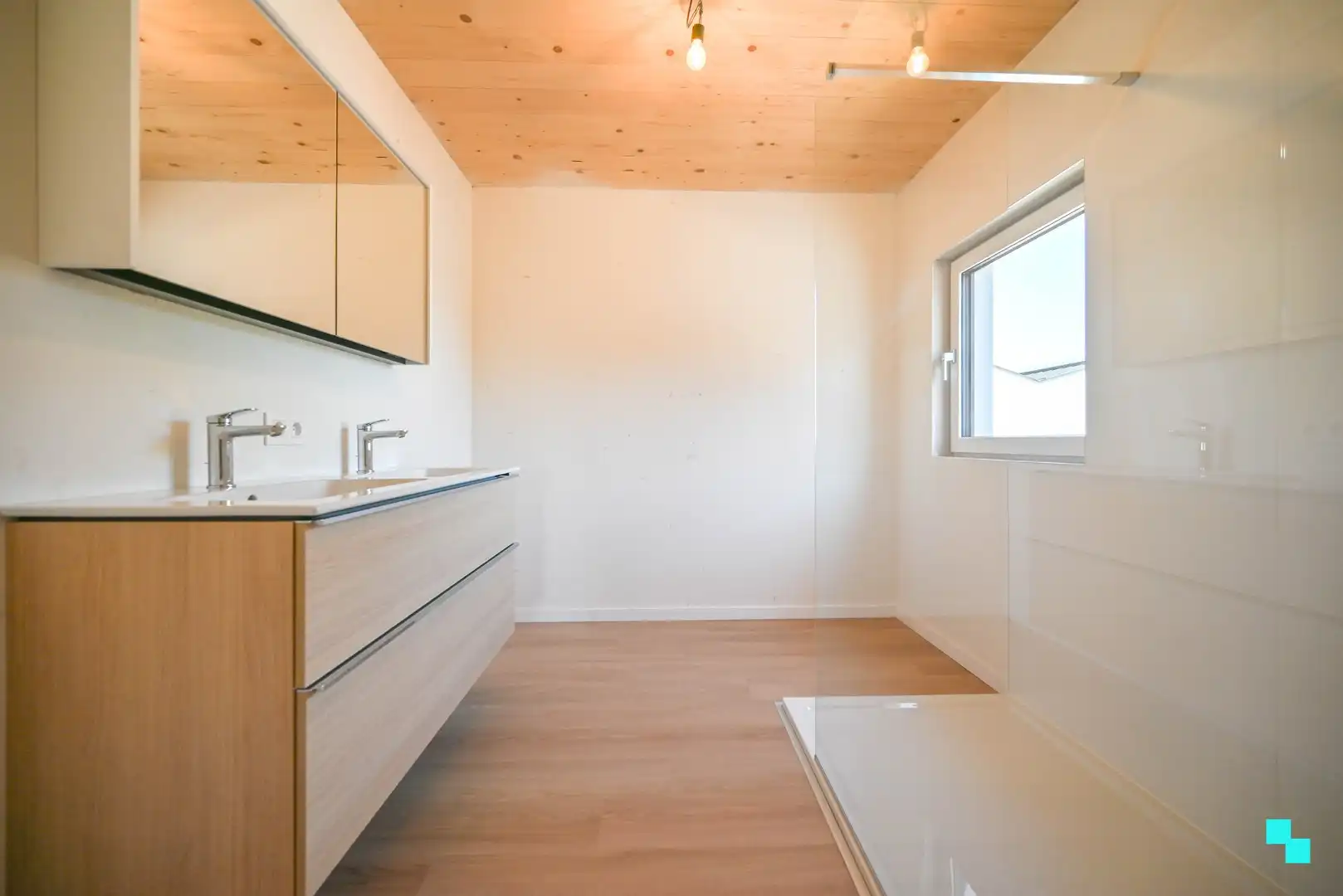 Halfopen nieuwbouwwoning in houtmassiefbouw foto 18