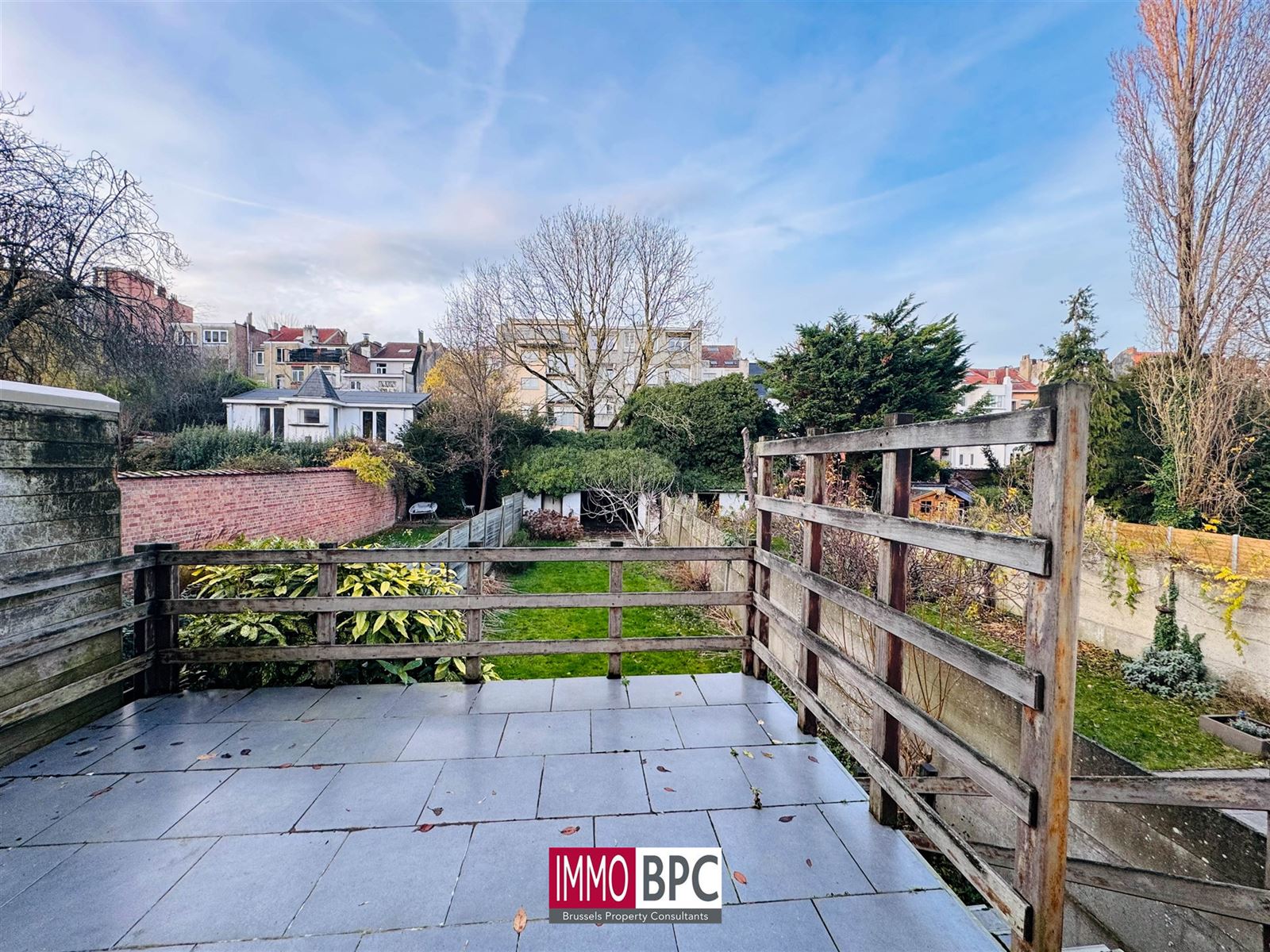 Karaktervol woning met 5 slaapkamers , tuin en garage  foto 3