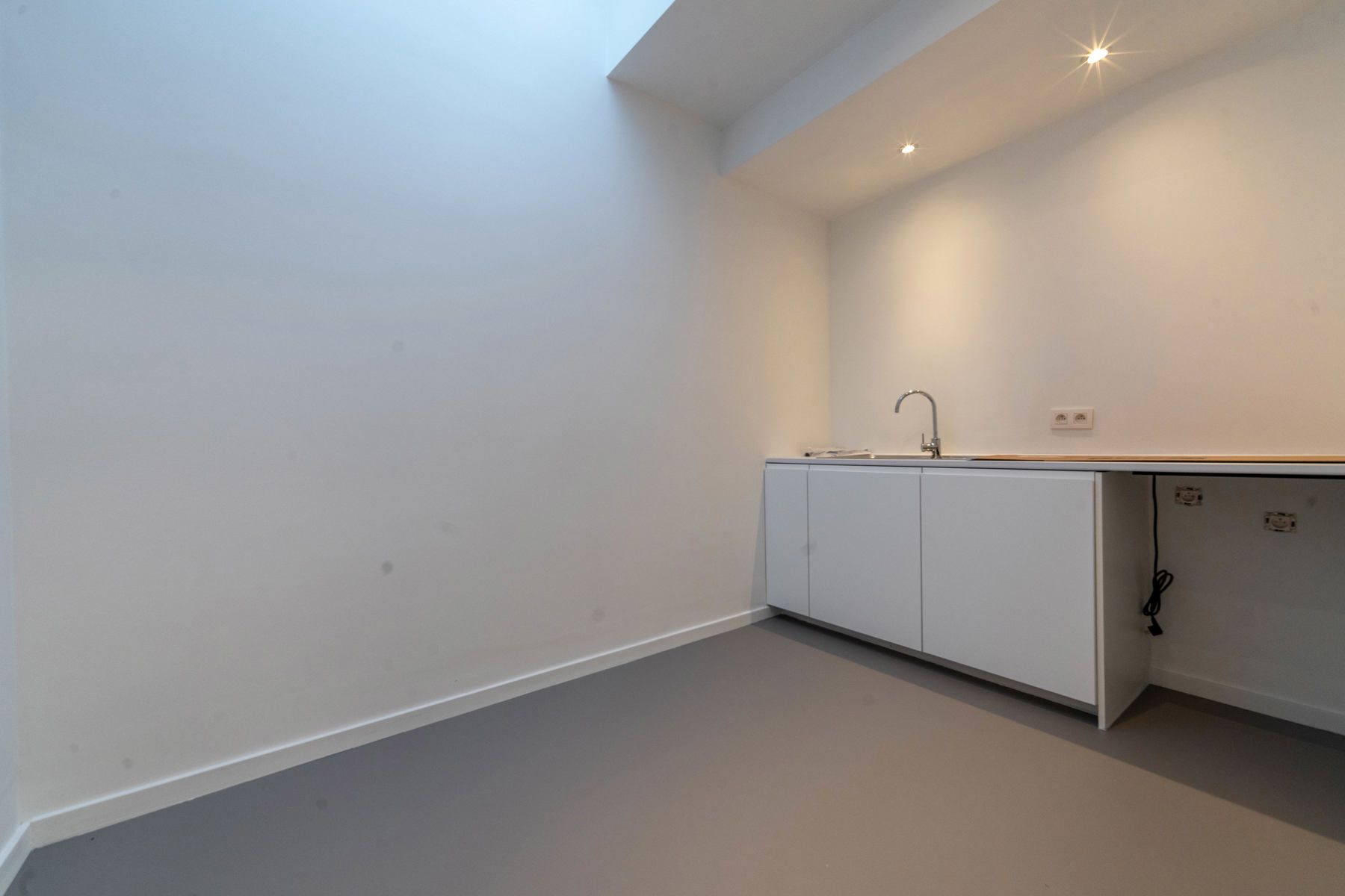 Commerciële ruimte te huur foto 4