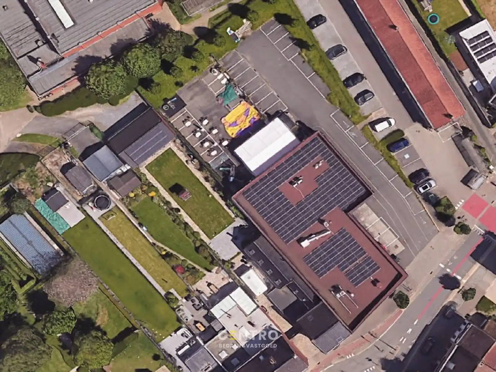 Multifunctioneel bedrijfspand (binnenrecreatie, toonzaal, winkel, opslag,...) van 782m² met 40 parkeerplaatsen op eigen terrein te Bavikhove (Harelbeke). foto 30