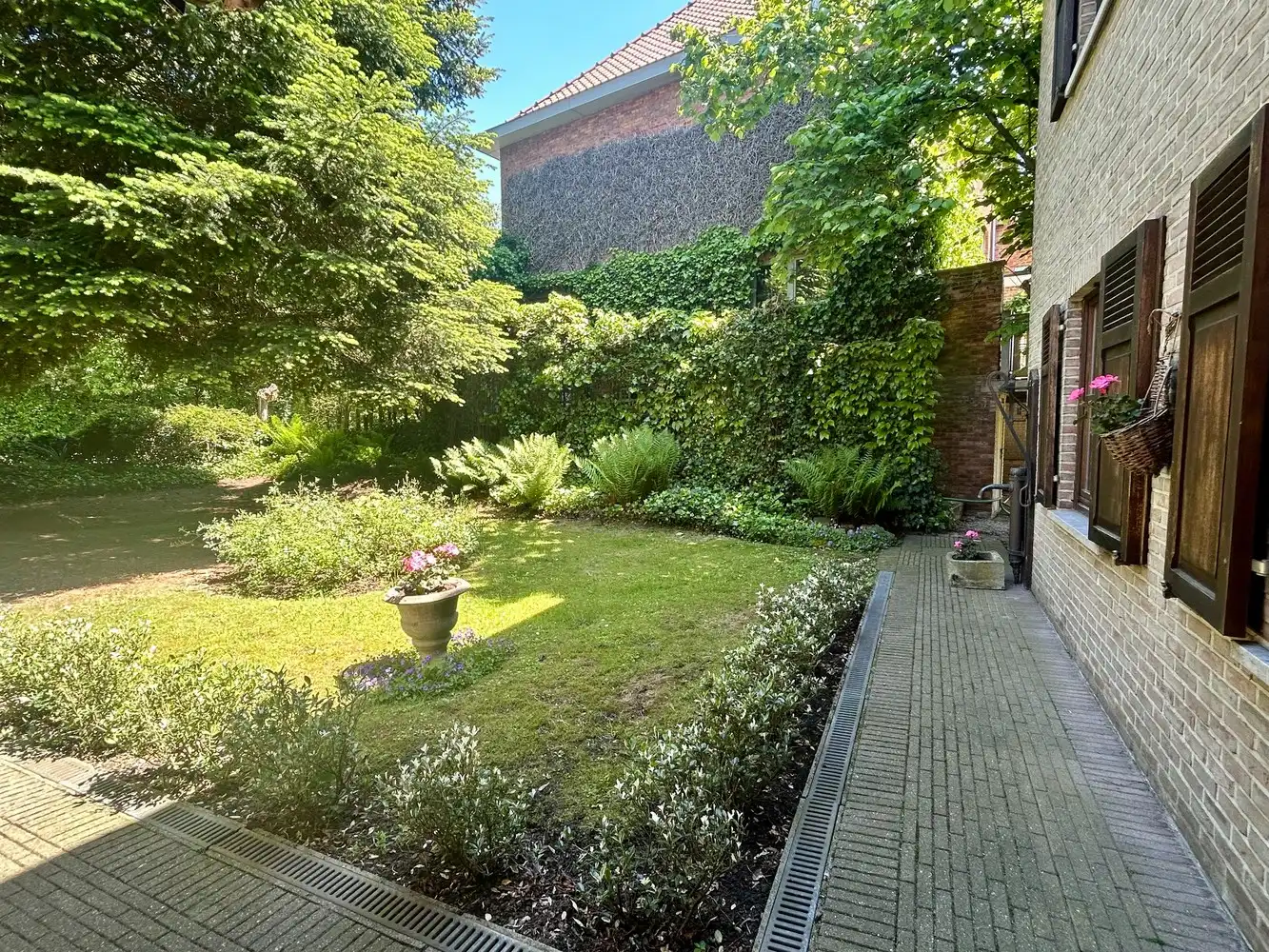 Authentieke alleenstaande woning op uniek groen perceel nabij het Provinciaal Domein foto 2
