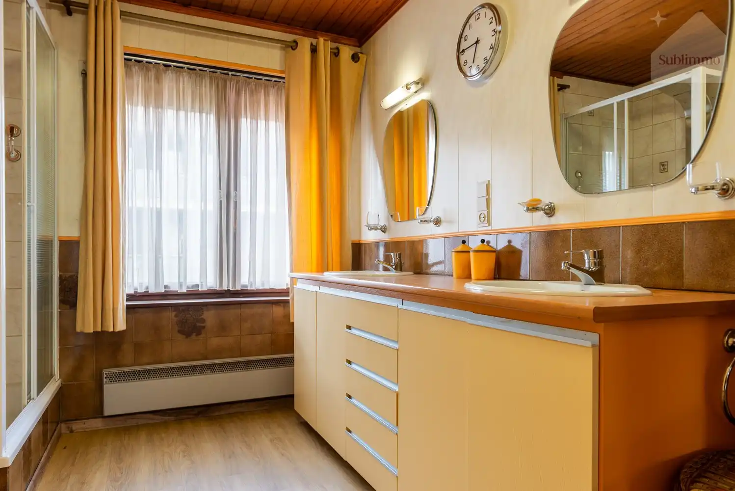 Opbrengsteigendom met 2 appartementen, tuin en garages te koop in Mol centrum foto 19