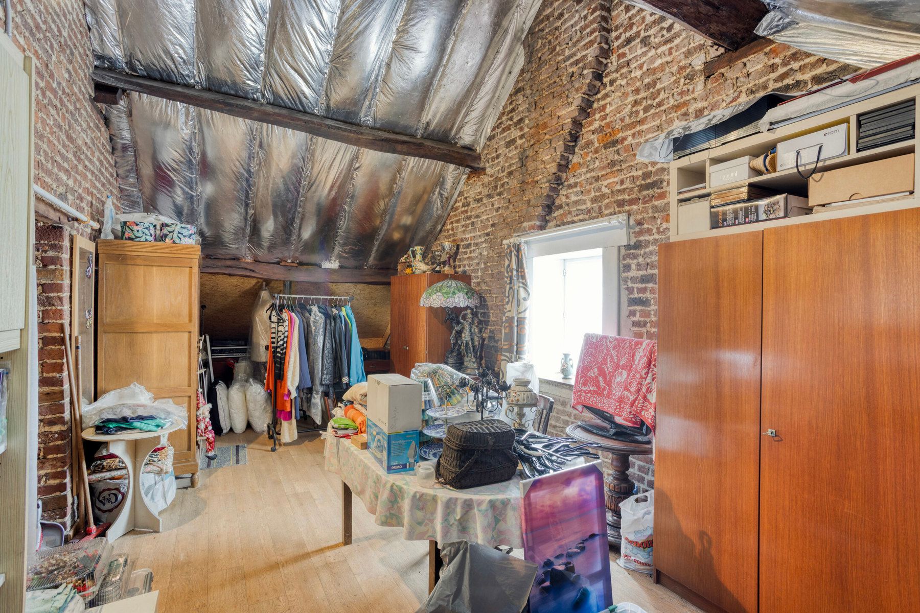 Open bebouwing met 4 slp, tuin, garage en prachtig uitzicht! foto 18