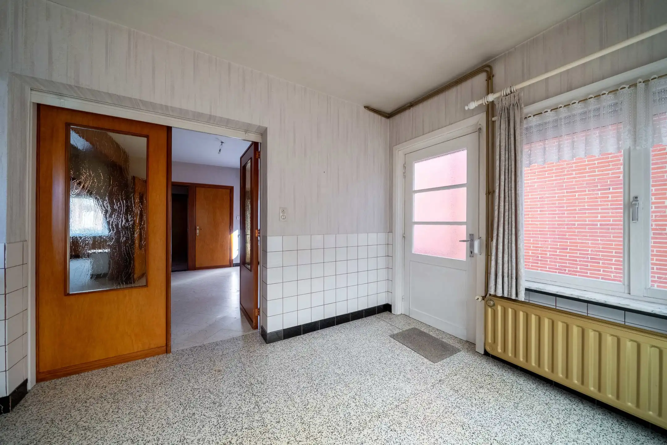 Te renoveren woning met ruime tuin en garage op 7a08ca foto 8