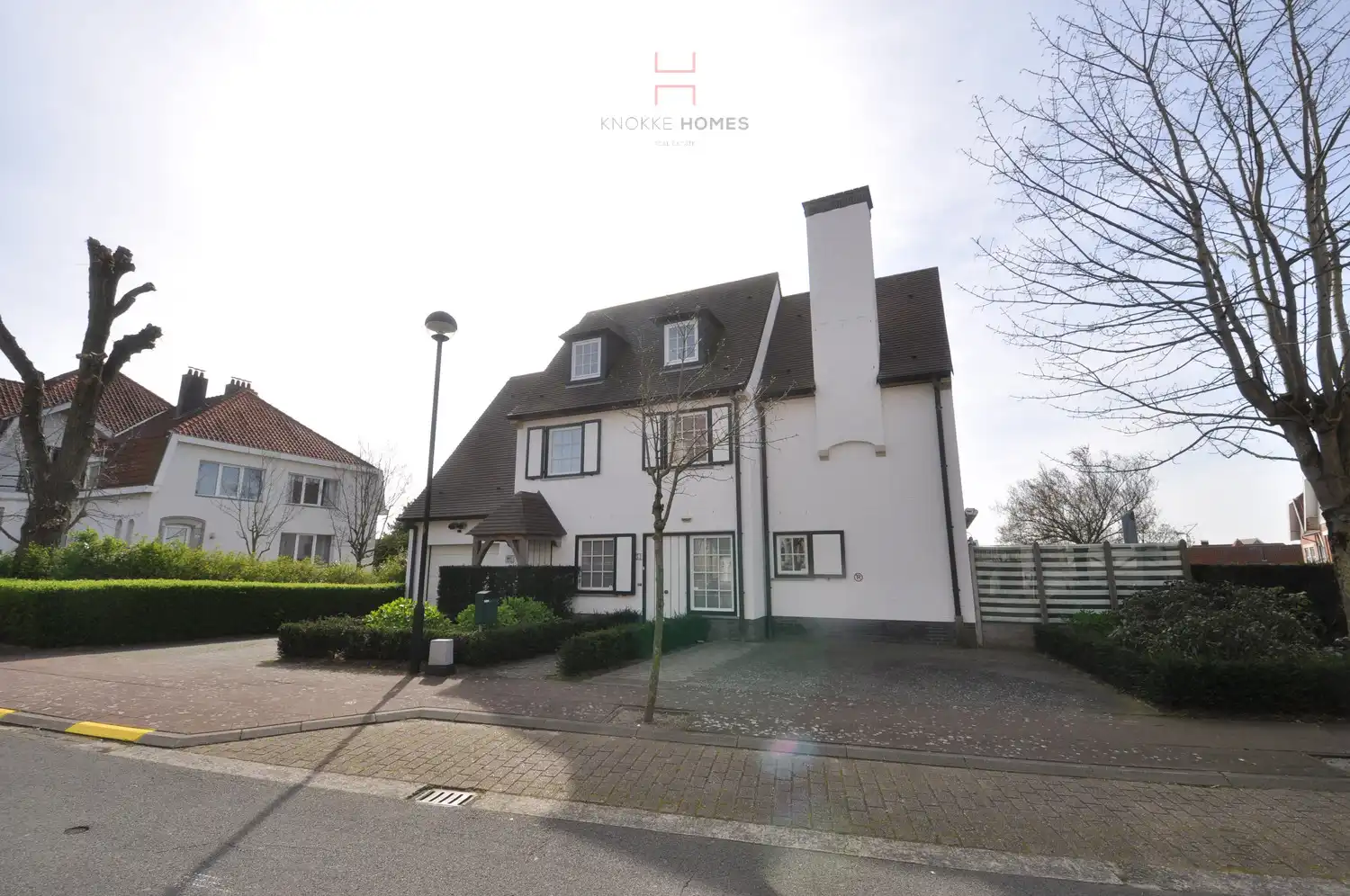 Ideaal gelegen parkeerplaats in Duinbergen foto 2