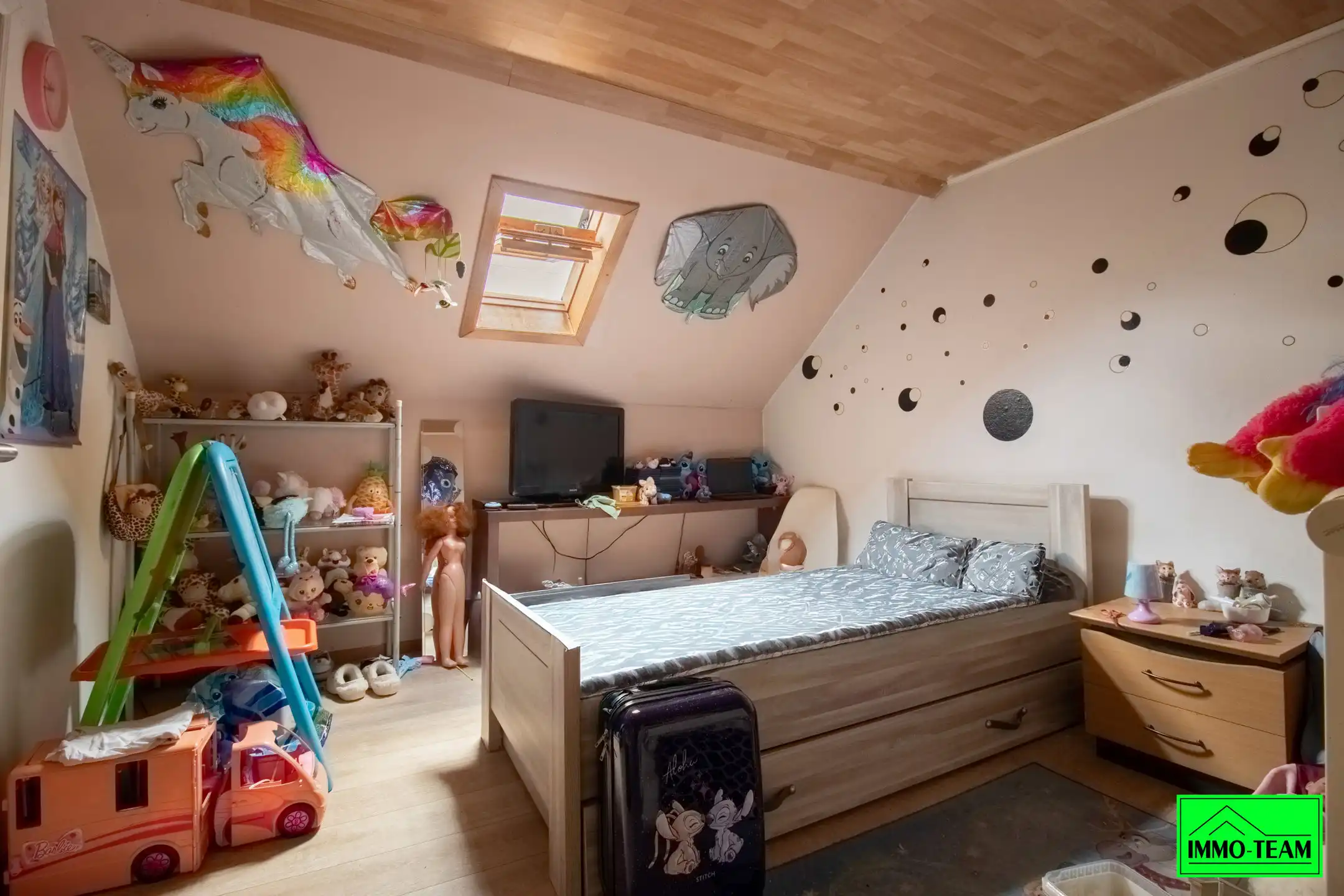 2-gevelwoning met 3 slaapkamers op wandelafstand station foto 10