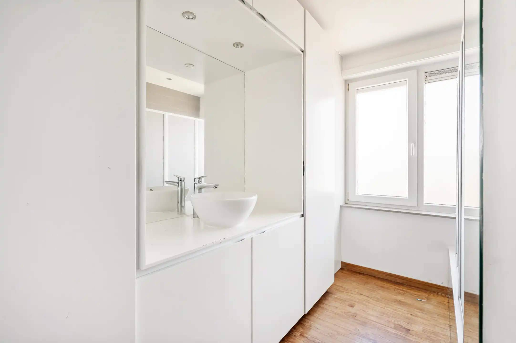 Lichtrijk penthouse met terras in Antwerpen foto 11