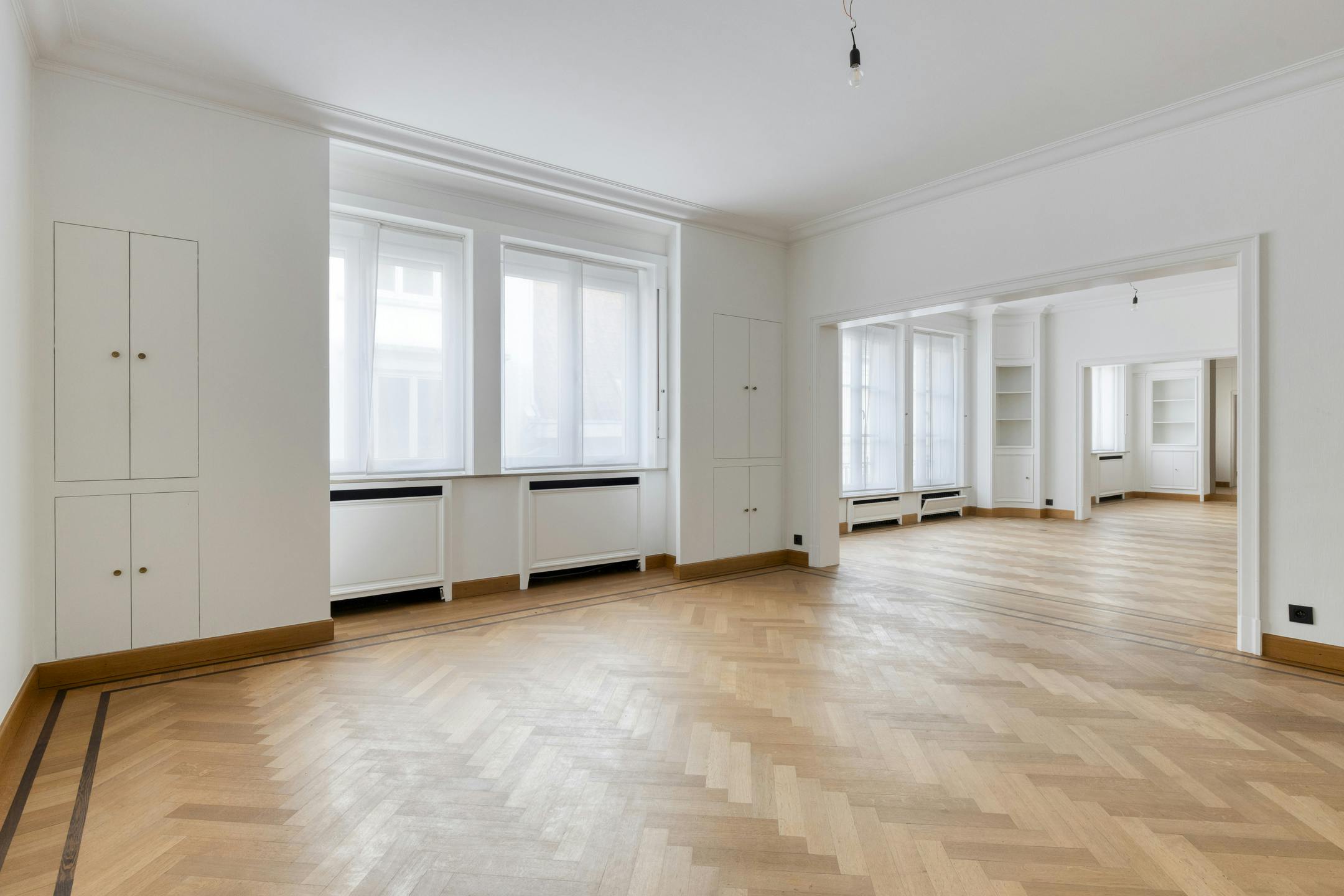 Patrimoniumvennootschap met handelspand en 2 appartementen foto 8