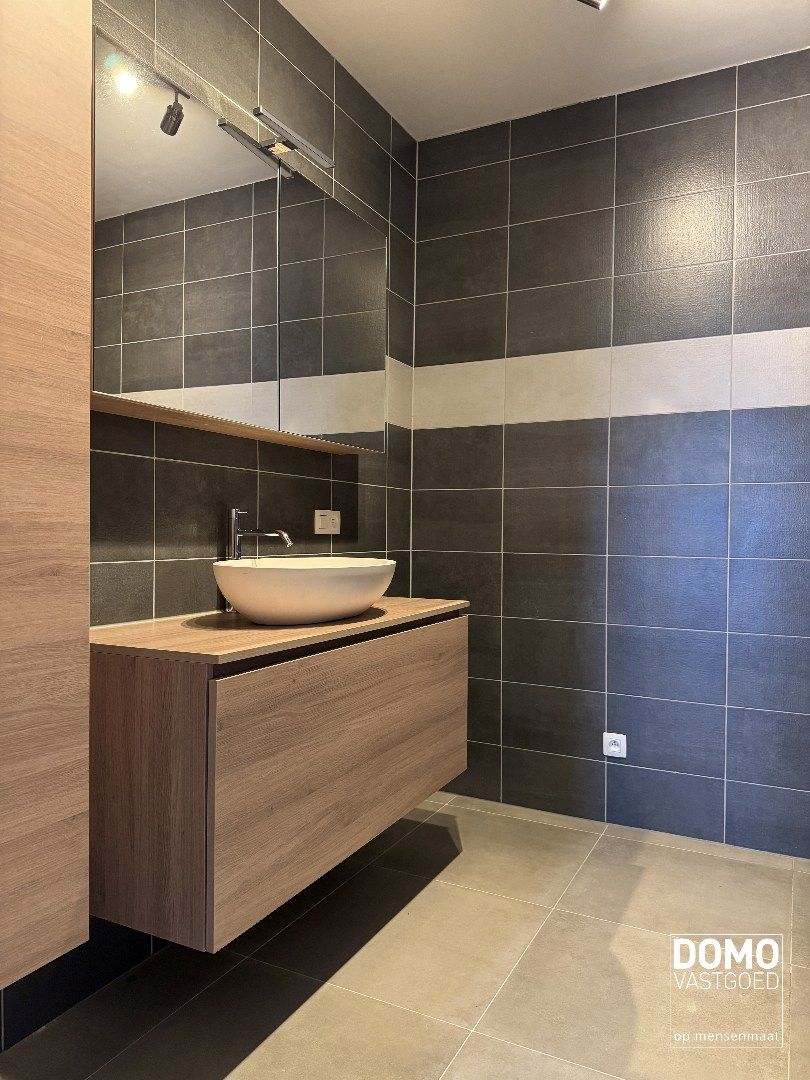 MODERN APPARTEMENT MET 2 SLAAPKAMERS IN HET CENTRUM VAN BOEKT foto 8