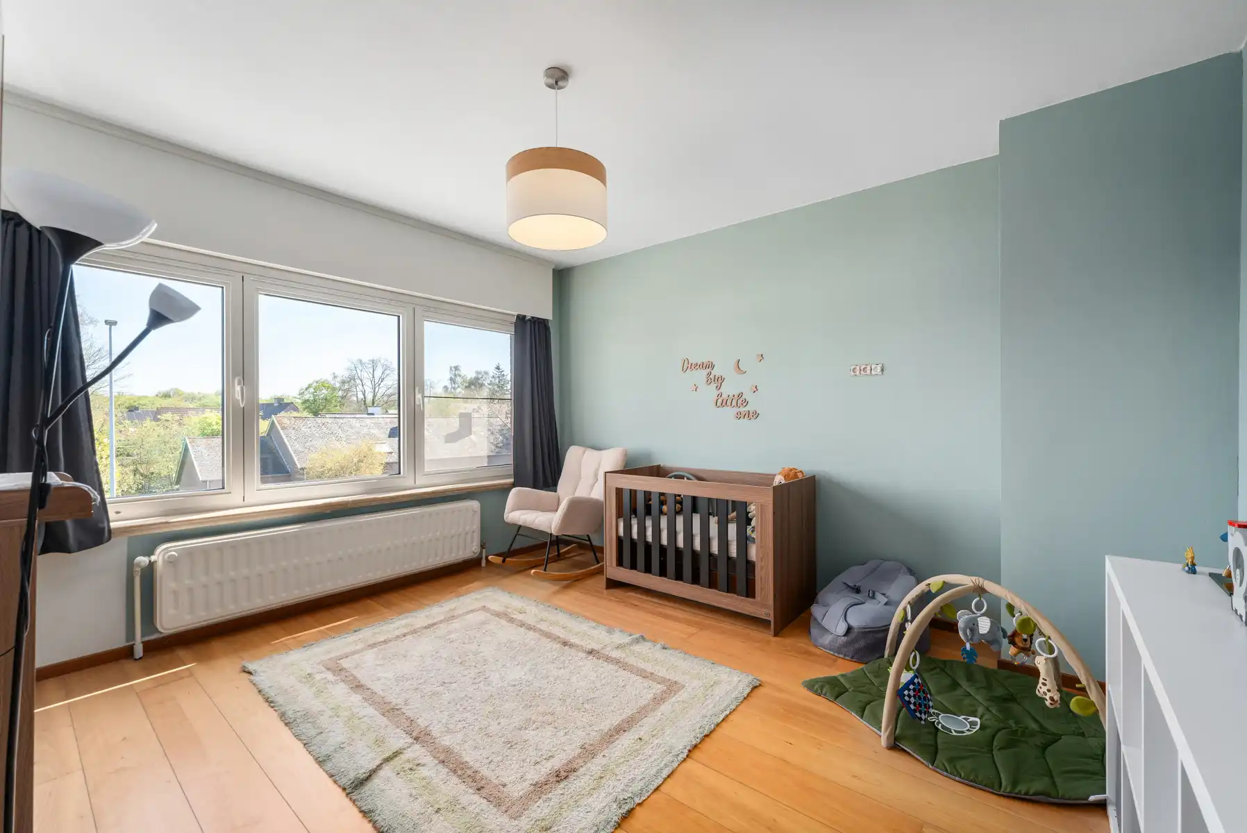 Instapklare woning met garage en tuin foto 8