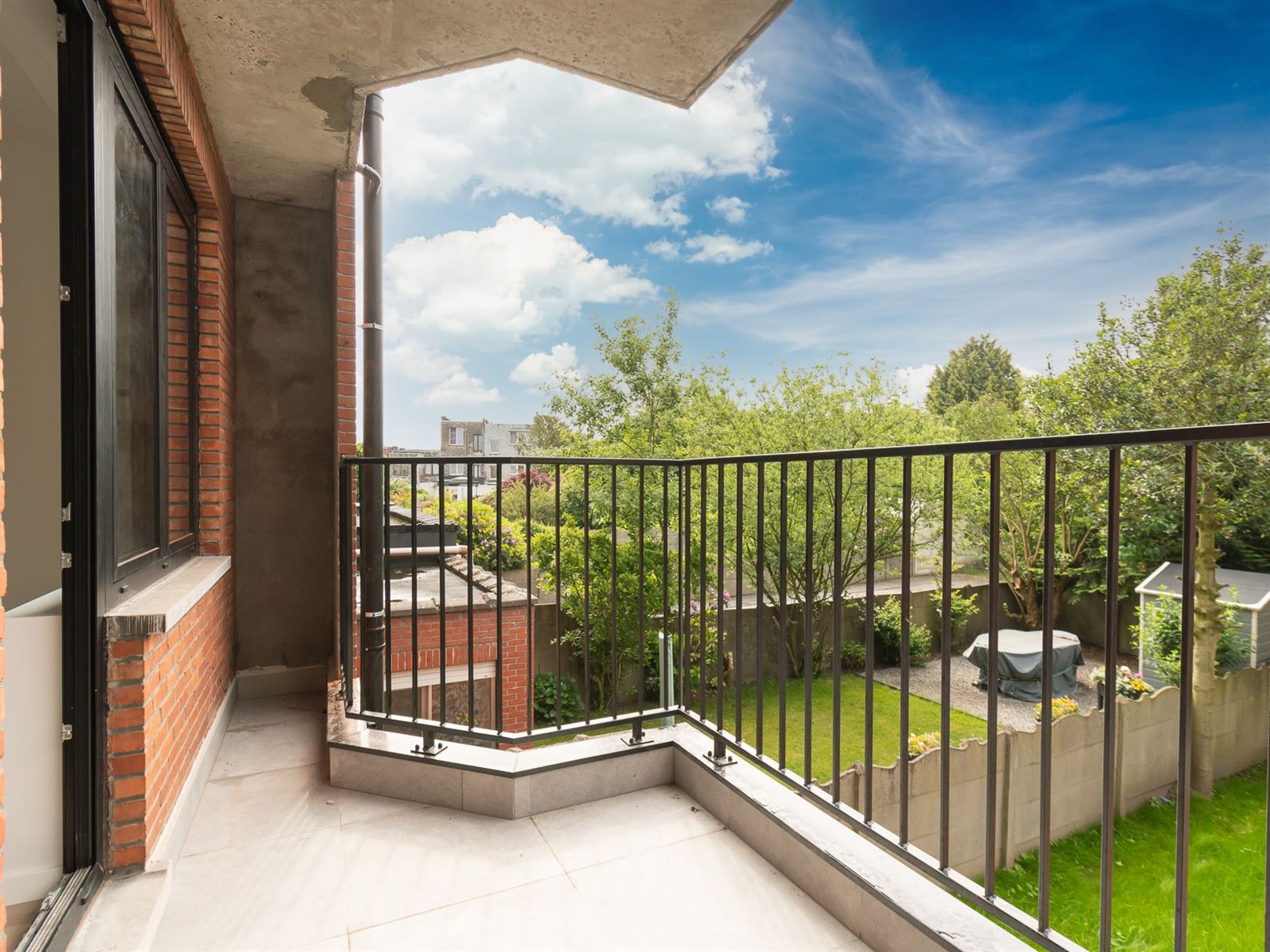 Licht en ruim 2-slaapkamerappartement met zuid georiënteerd terras.  foto 17