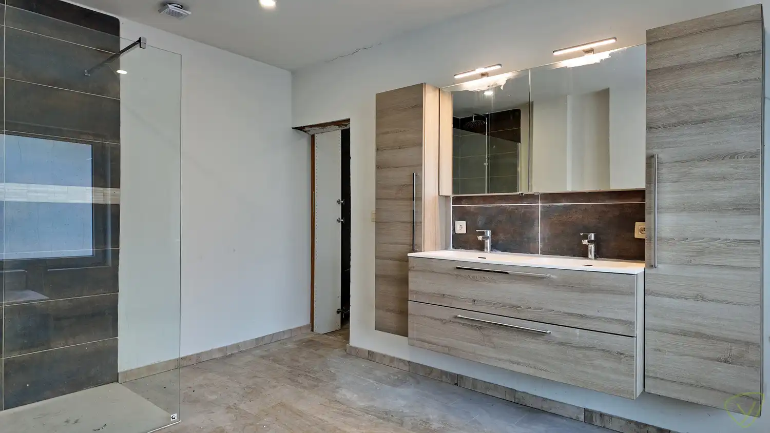 Volledig vernieuwde woning met luxueuze afwerking in Gentweg, Lembeke! foto 20